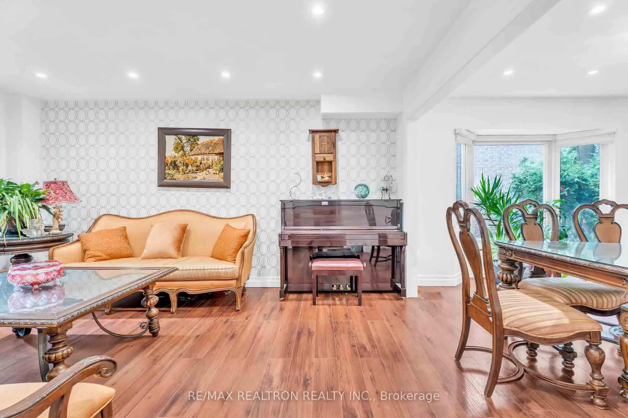 111 Devins Drive