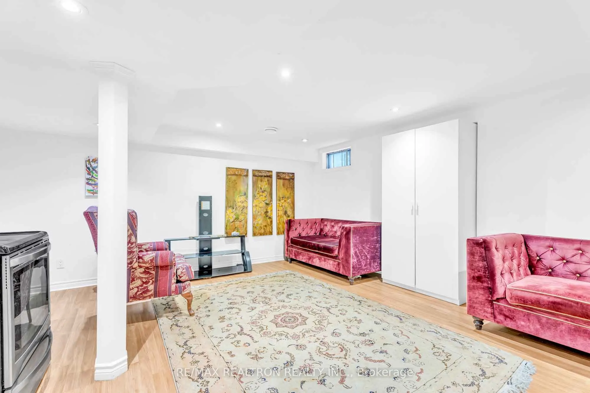 111 Devins Drive