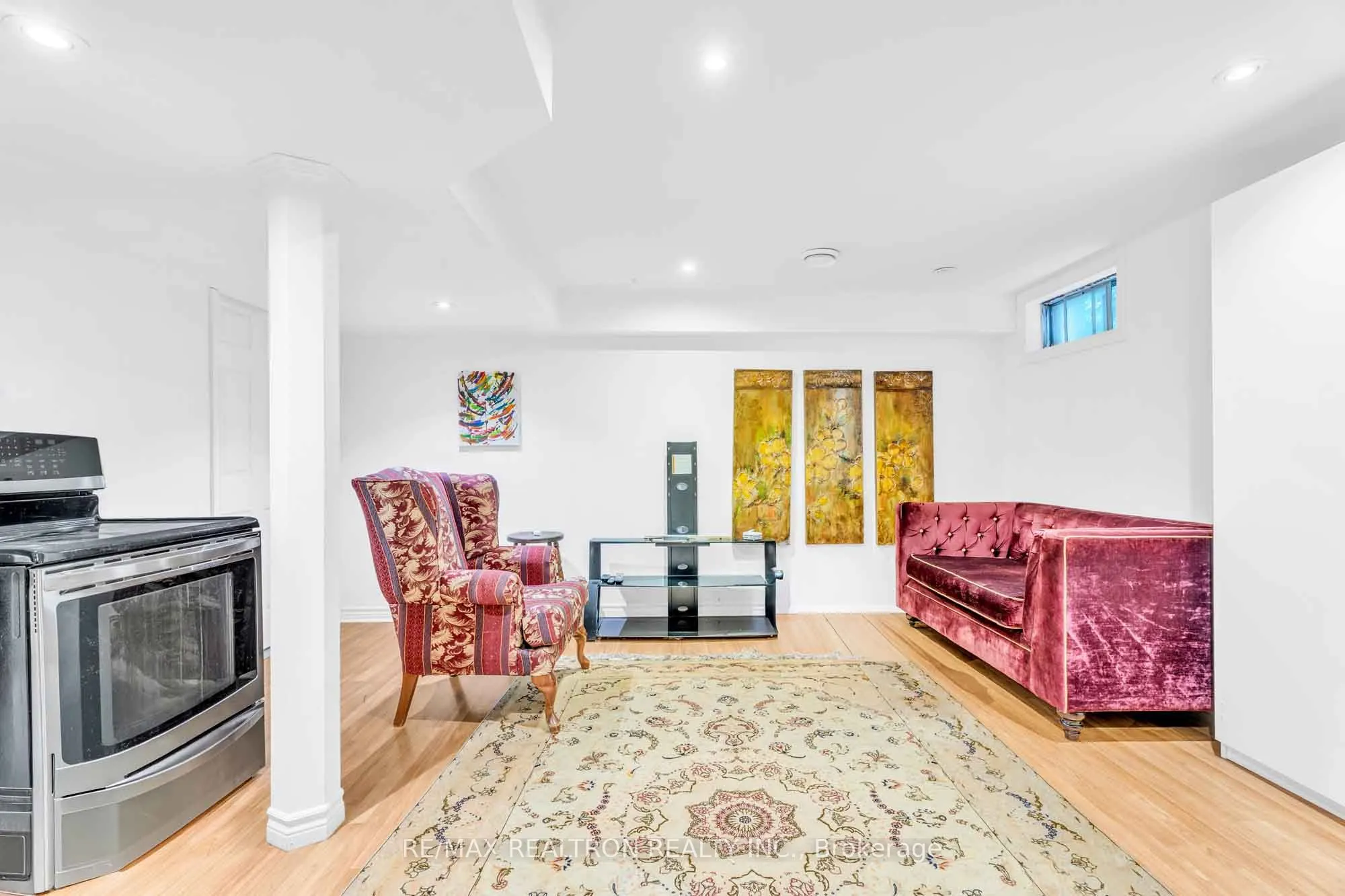 111 Devins Drive