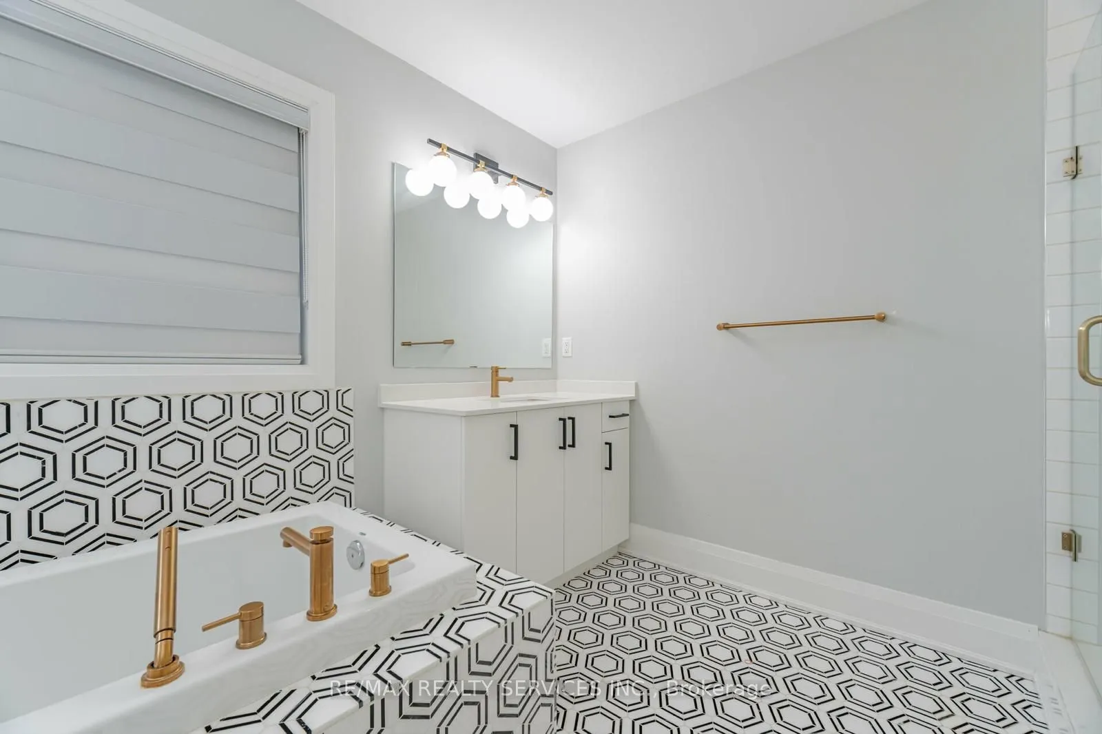 7 Byblos Court