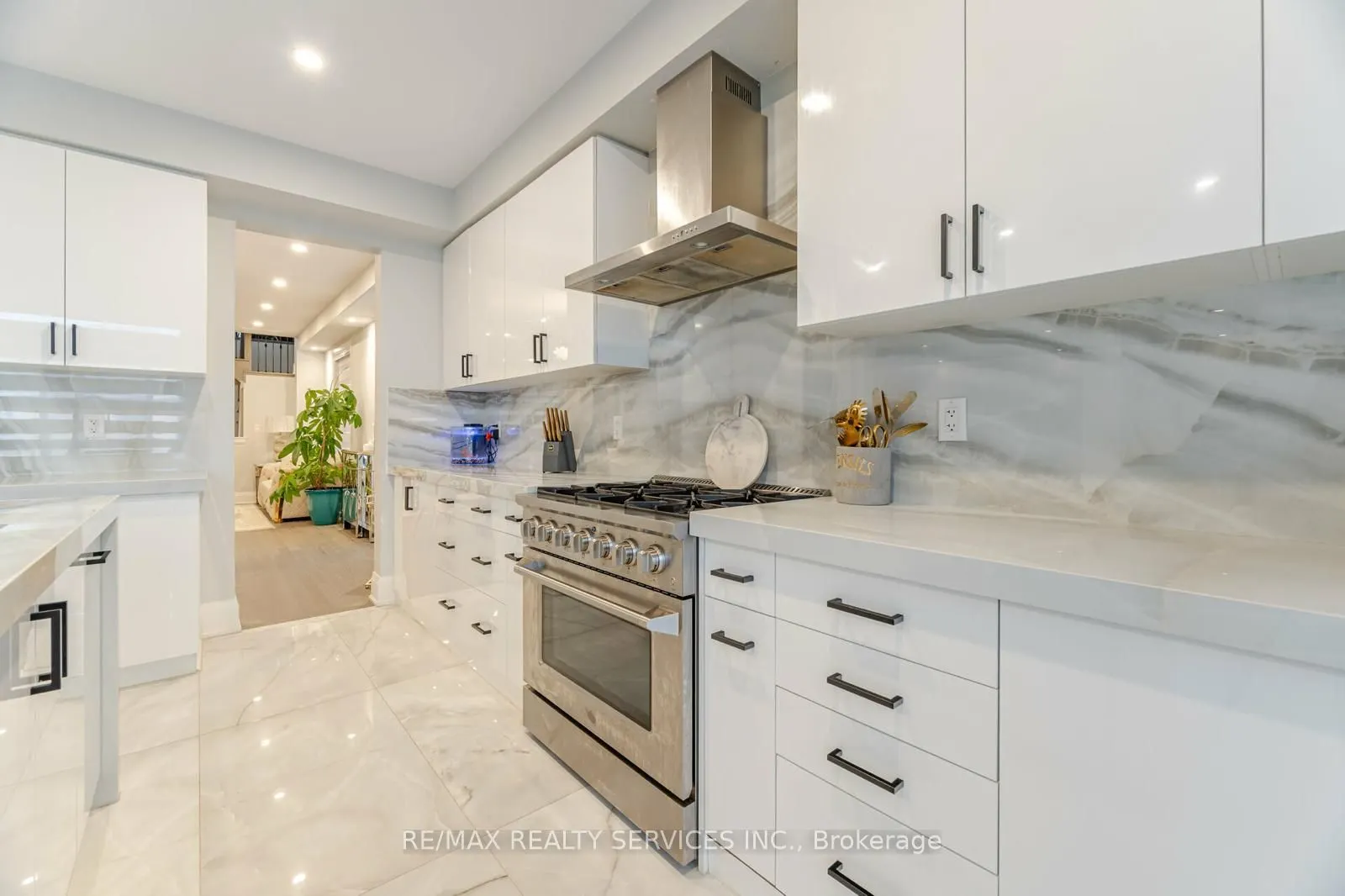 7 Byblos Court