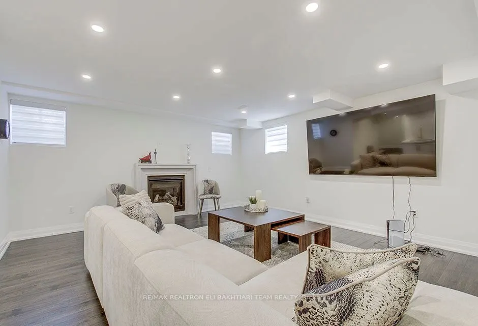 43 Drizzel Crescent