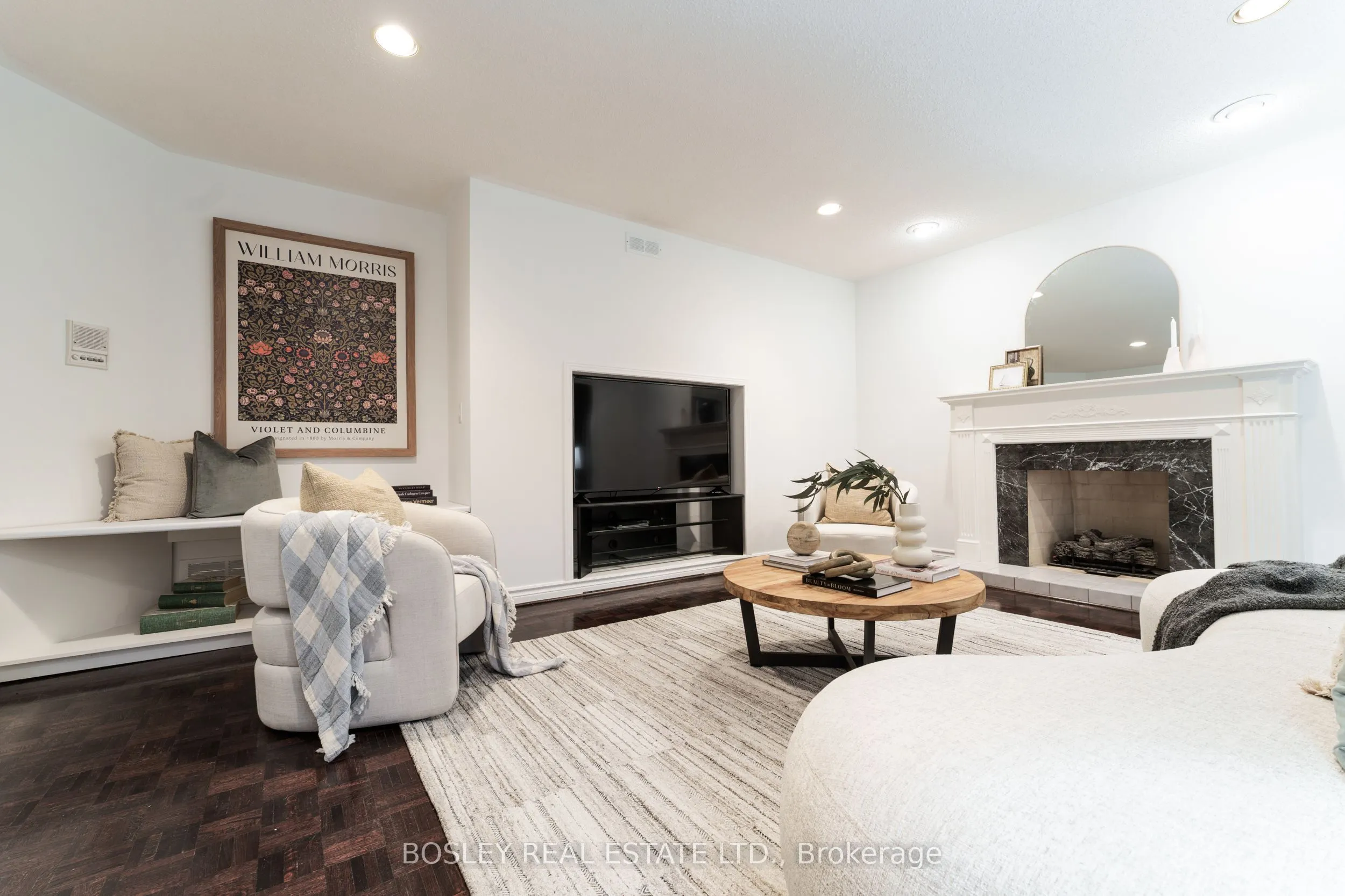 82 Woodstone Avenue