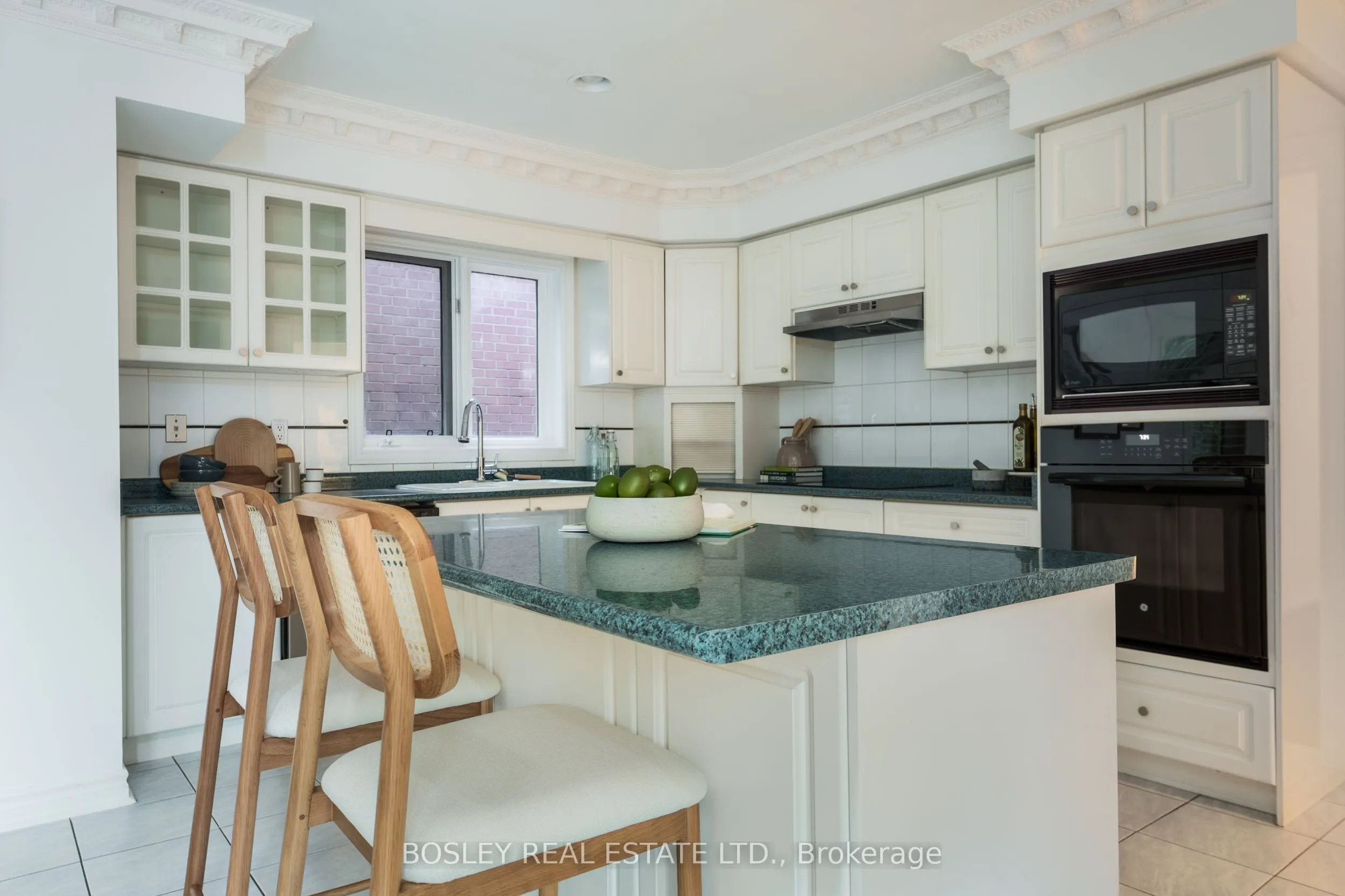82 Woodstone Avenue