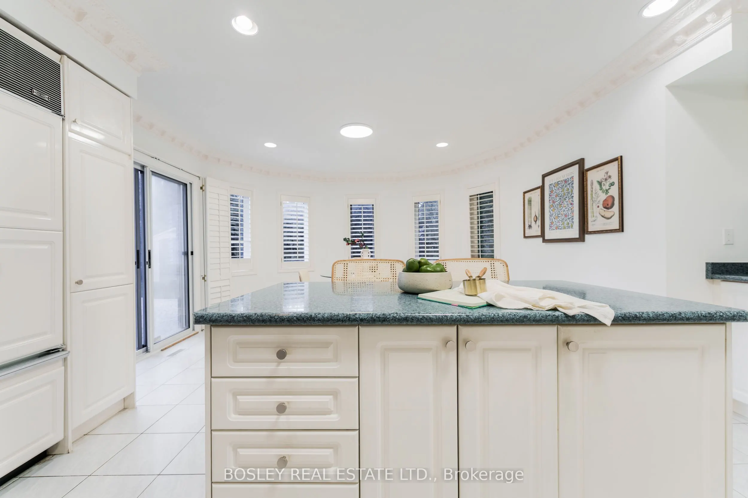 82 Woodstone Avenue