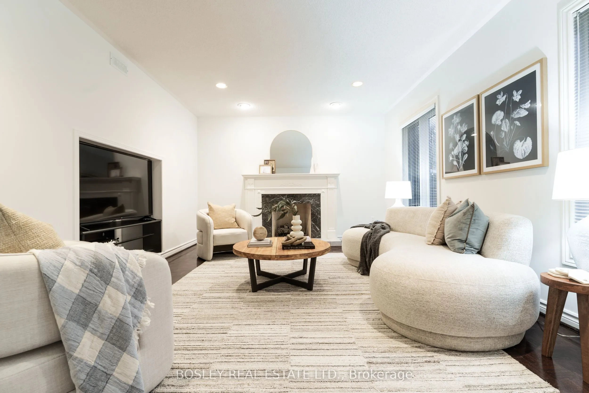 82 Woodstone Avenue