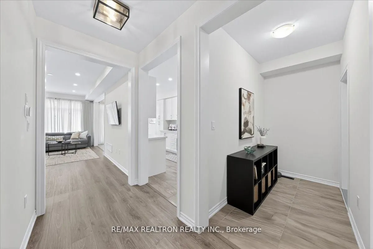 84 Ferragine Crescent