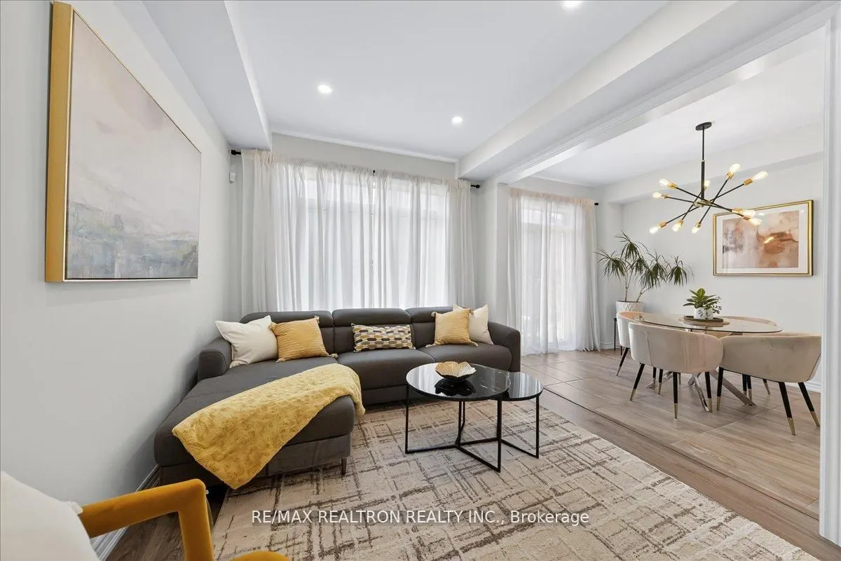 84 Ferragine Crescent