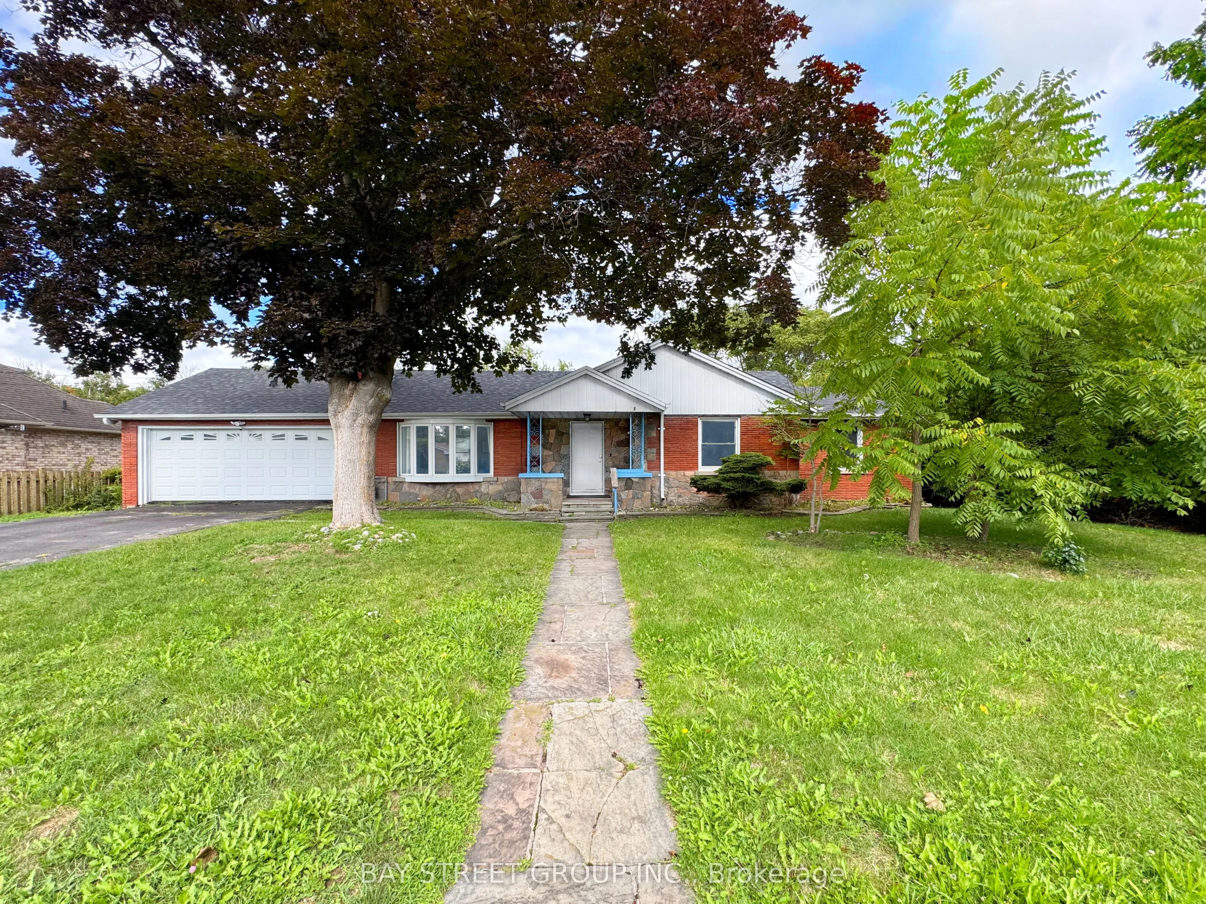 8 Middle Street, #Main Floor