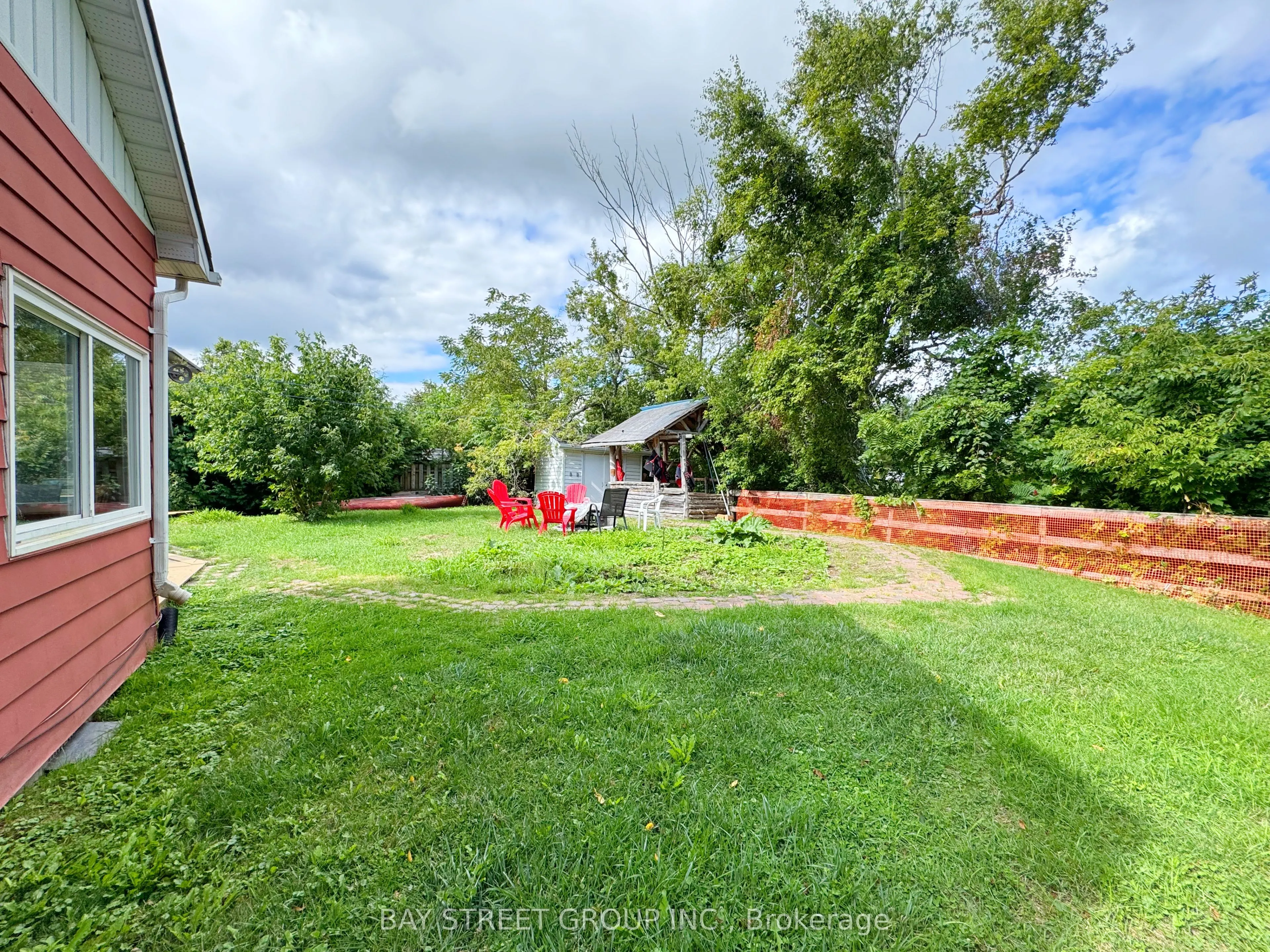 8 Middle Street, #Main Floor
