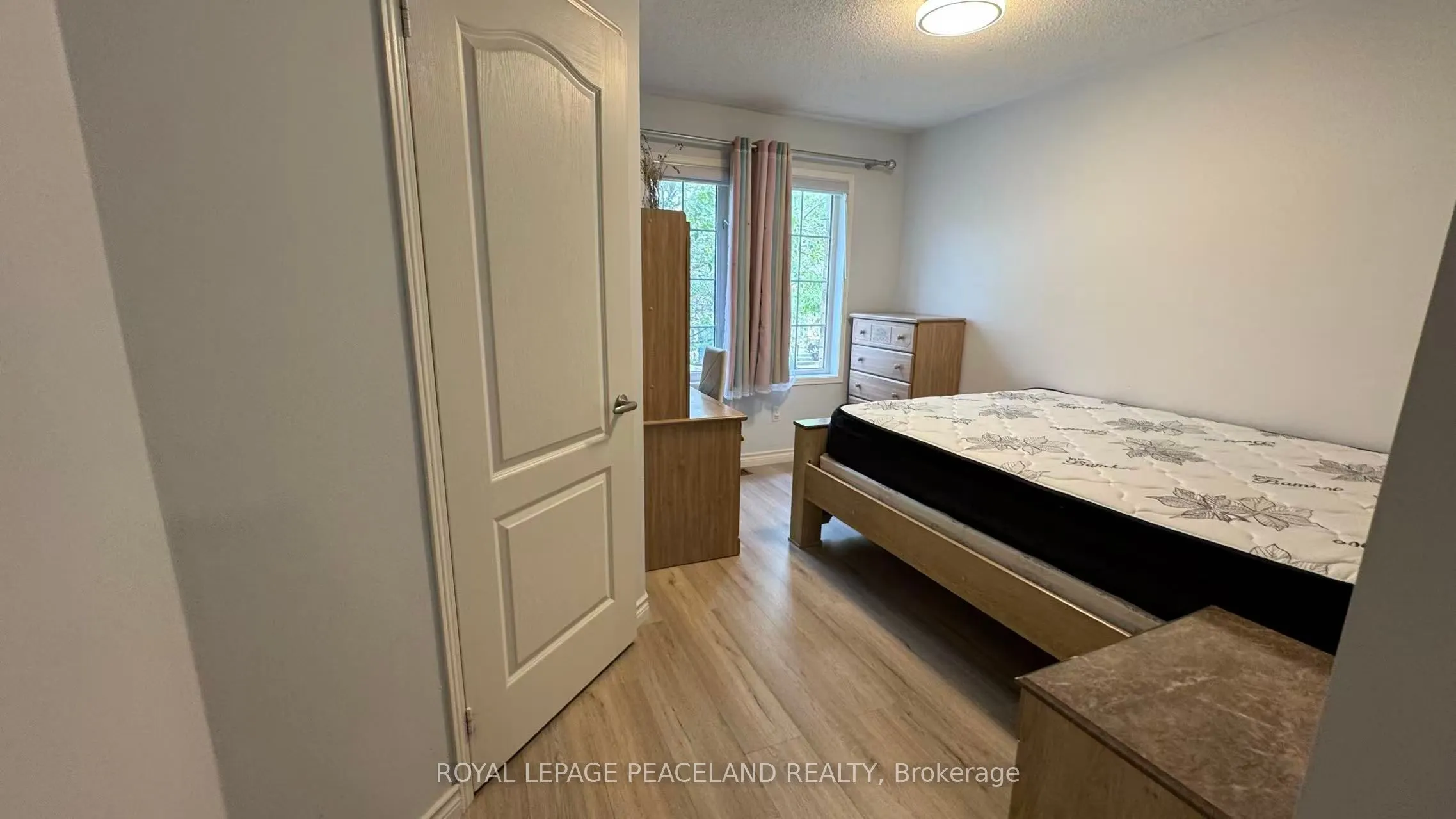 25 Bertram Earnshaw Drive