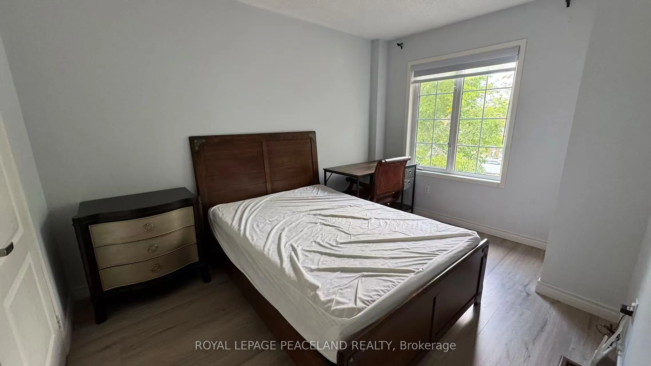 25 Bertram Earnshaw Drive