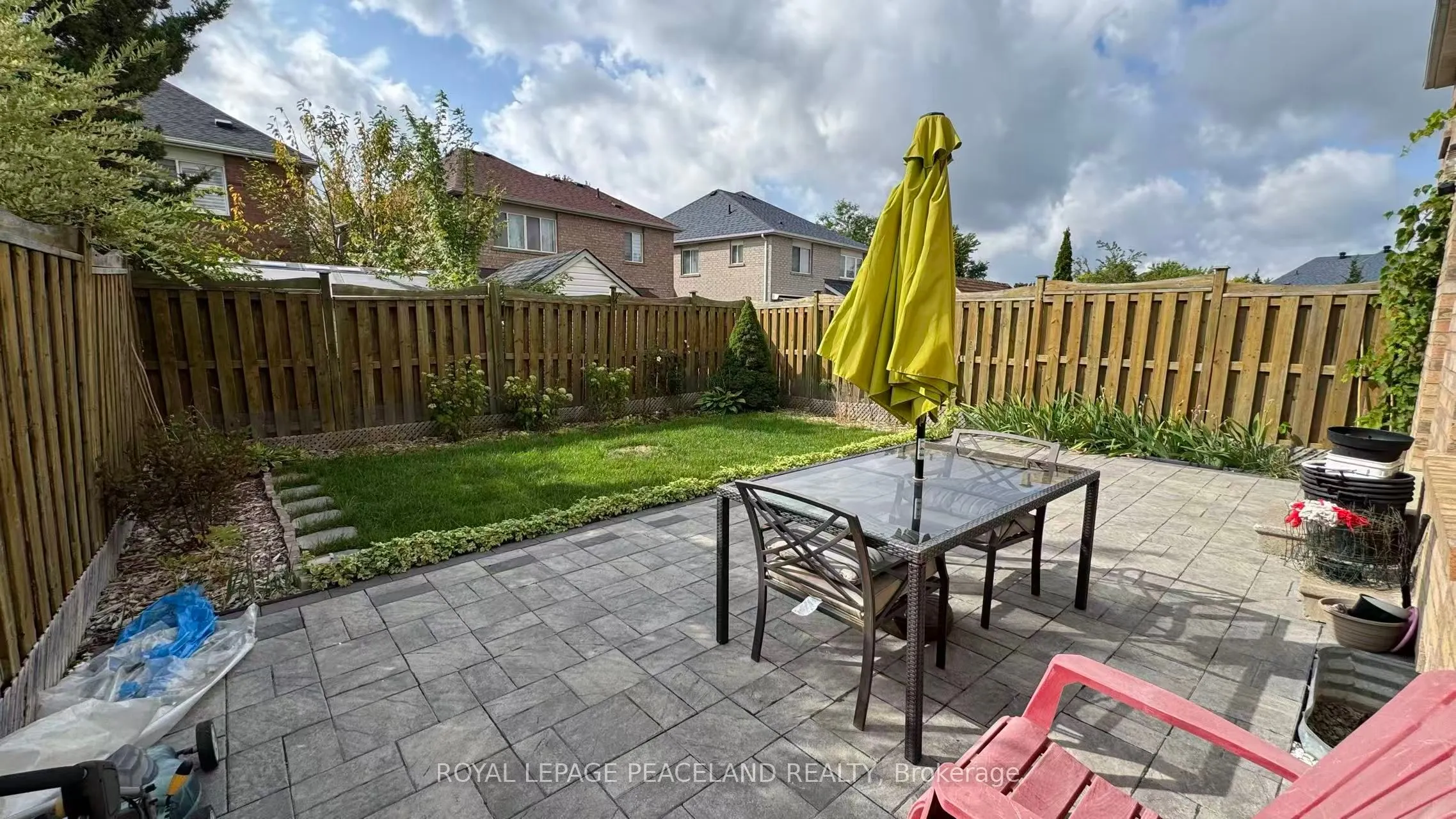 25 Bertram Earnshaw Drive