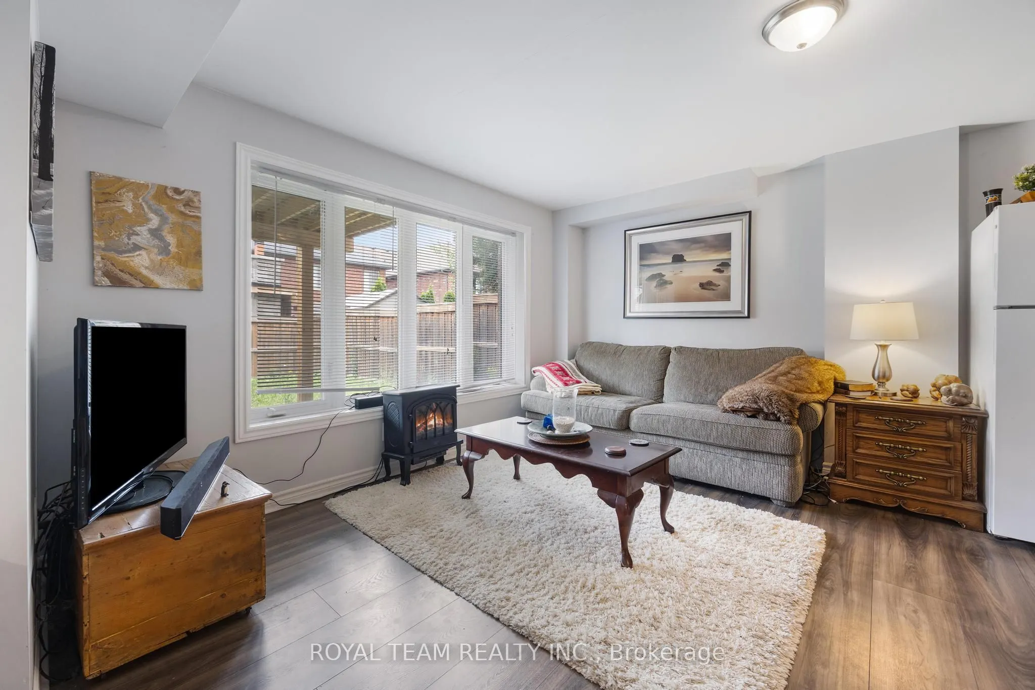 218 Richardson Crescent
