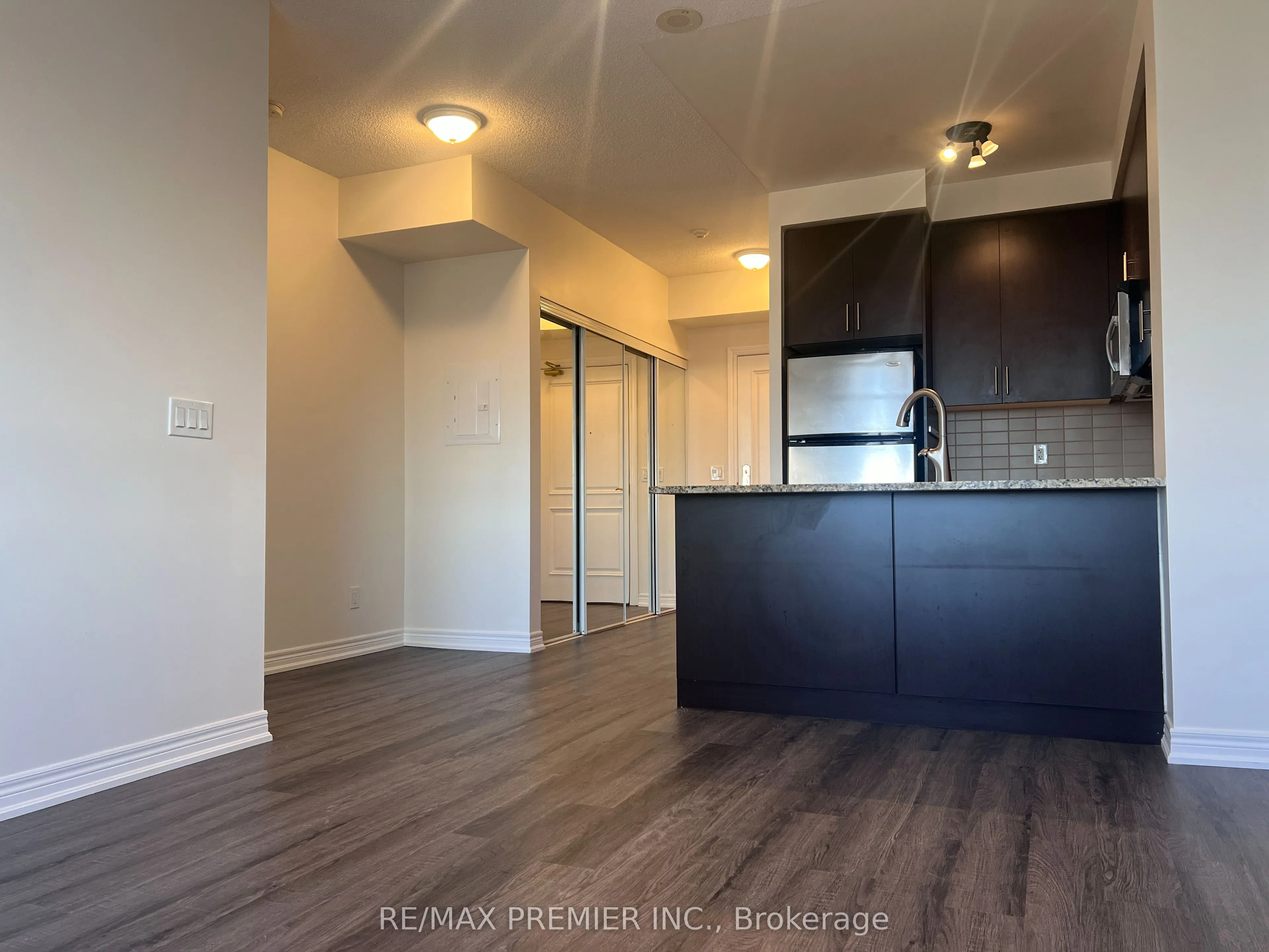 9245 Jane Street, #1502