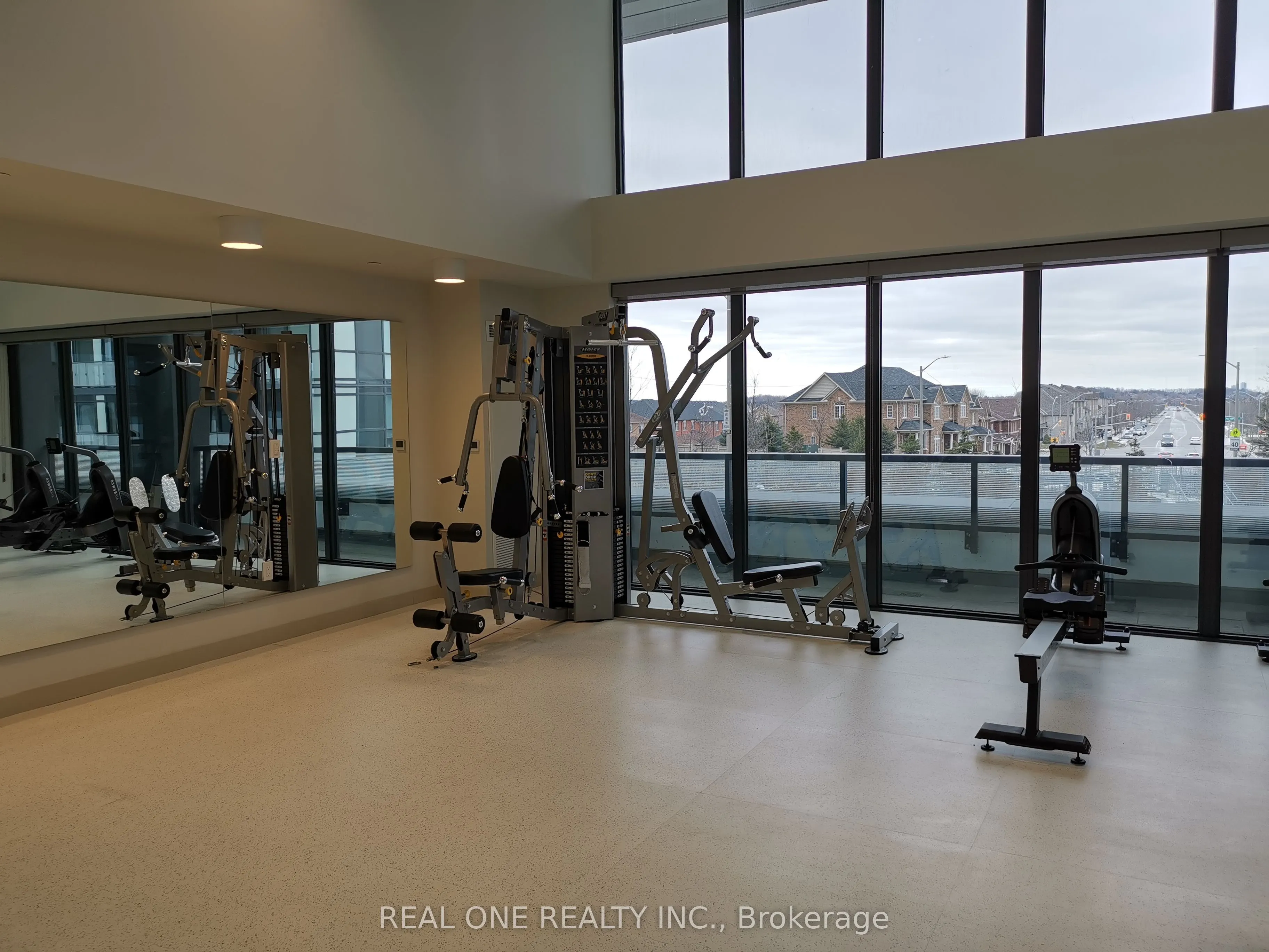 85 Oneida Crescent, #1015
