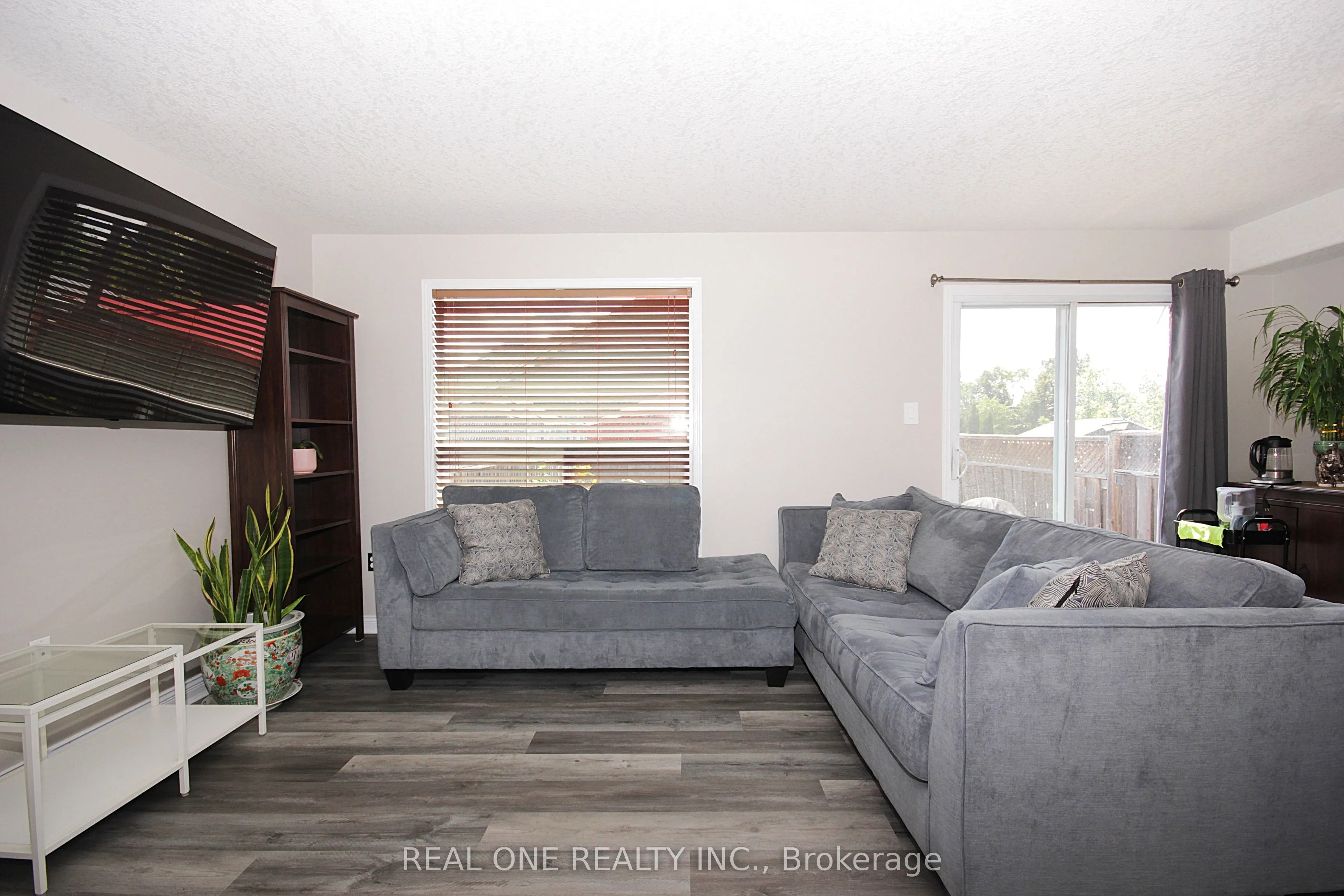 43 Shephard Avenue