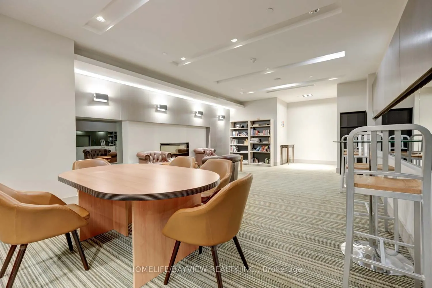 7165 YONGE Street, #2403