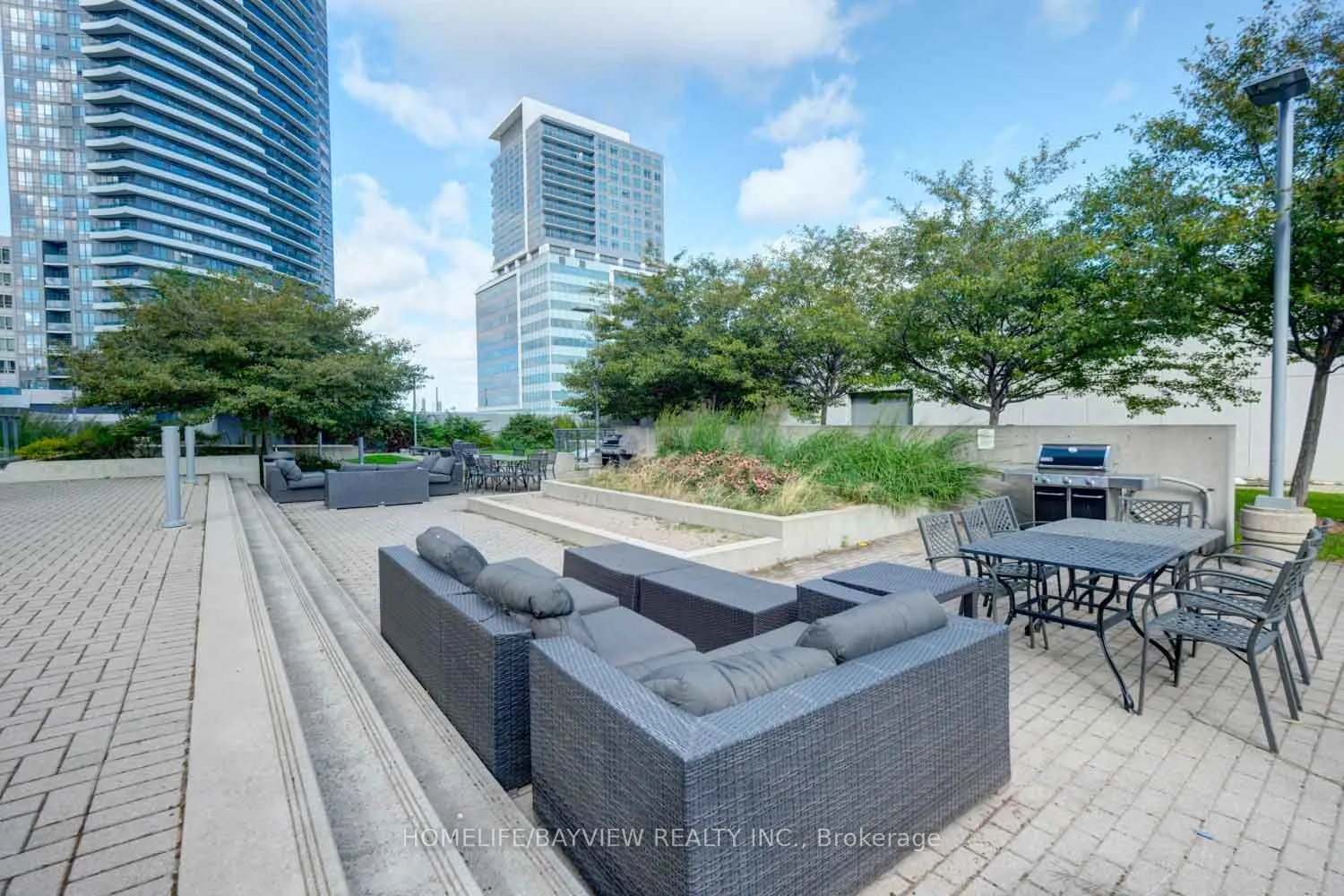 7165 YONGE Street, #2403
