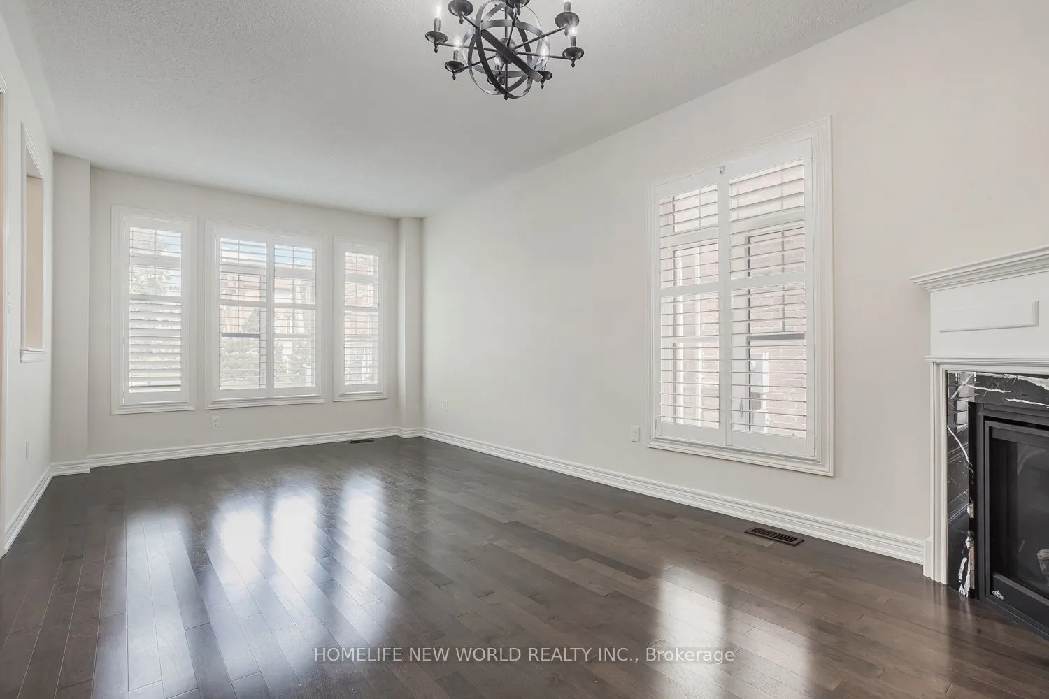 39 Cherna Avenue S