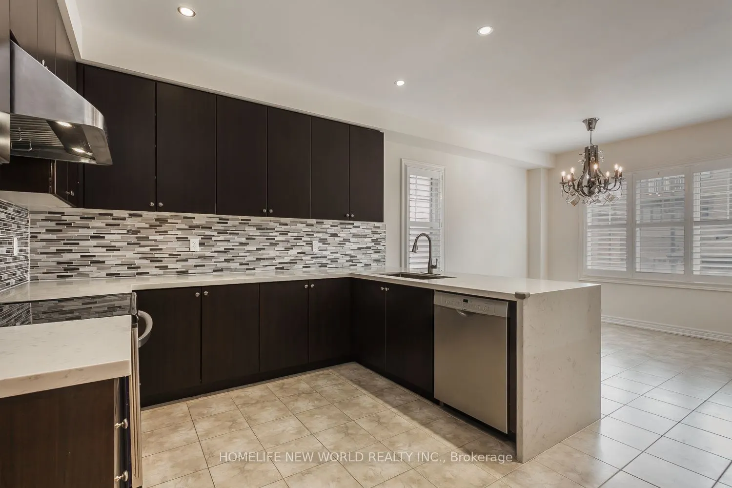 39 Cherna Avenue S
