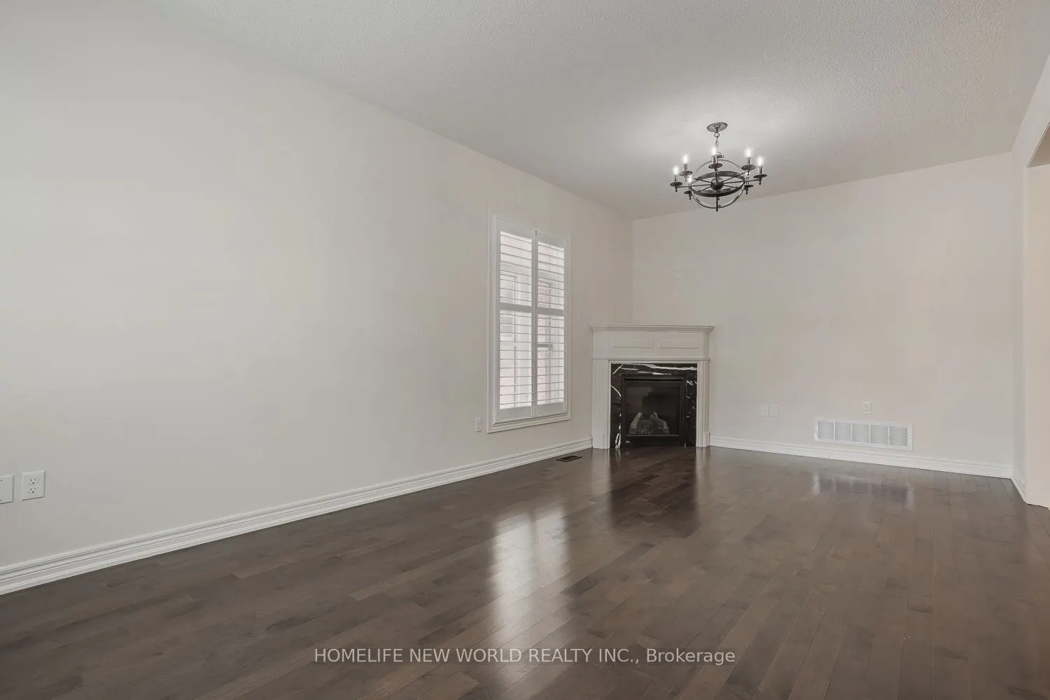 39 Cherna Avenue S