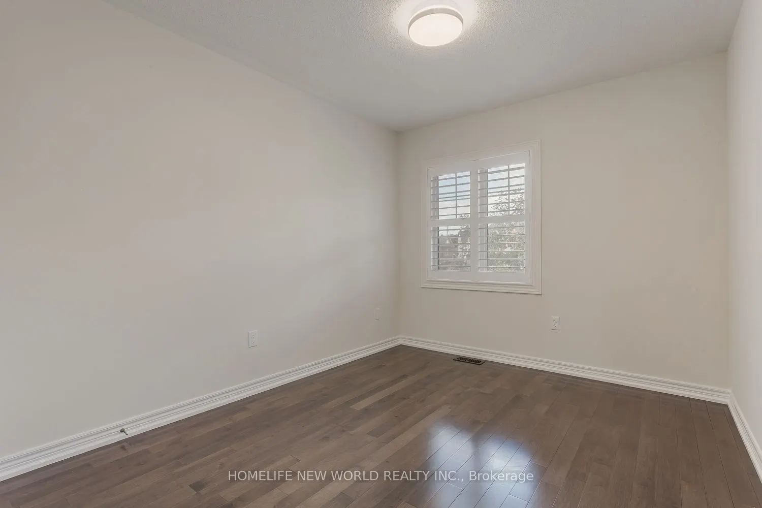 39 Cherna Avenue S