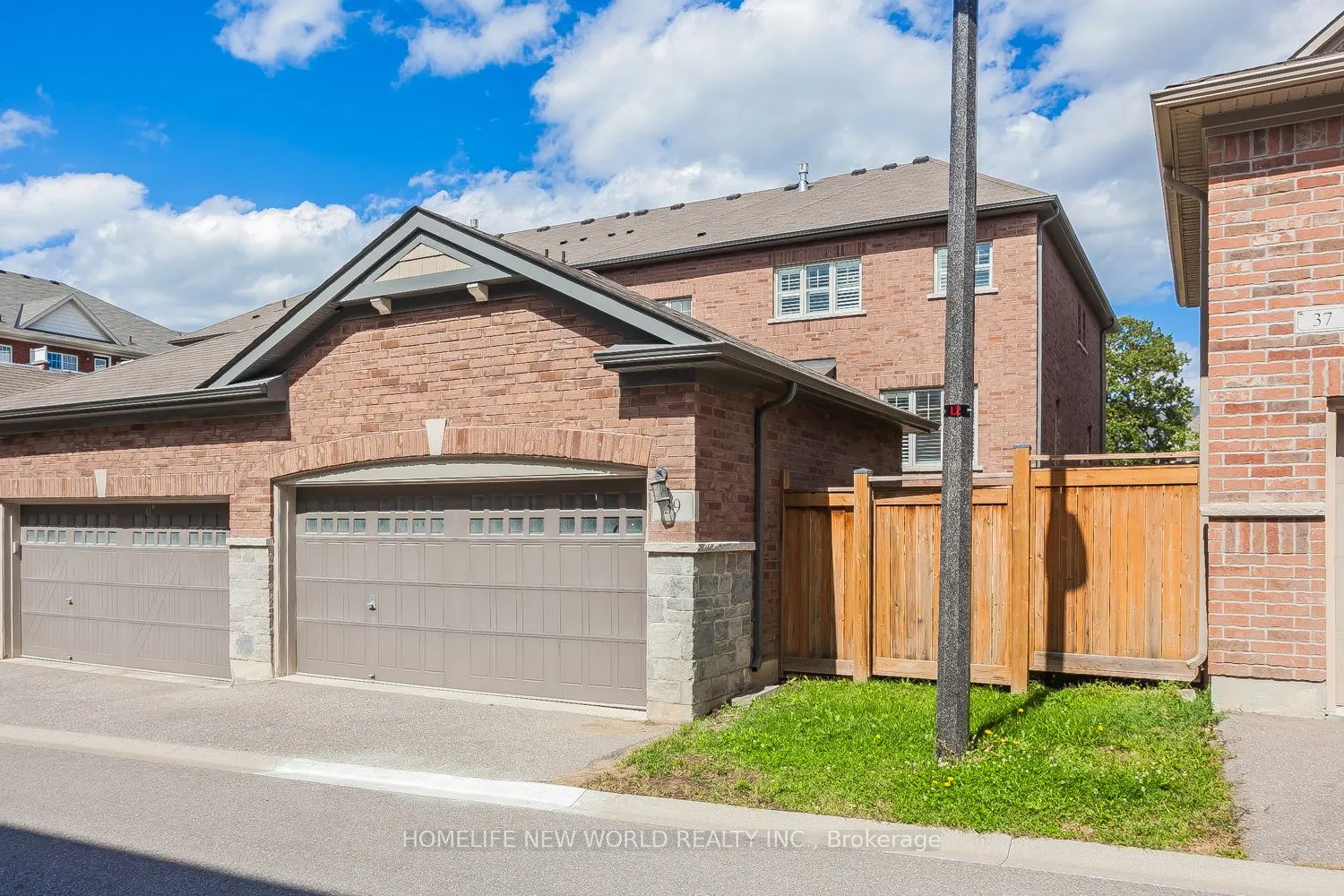 39 Cherna Avenue S