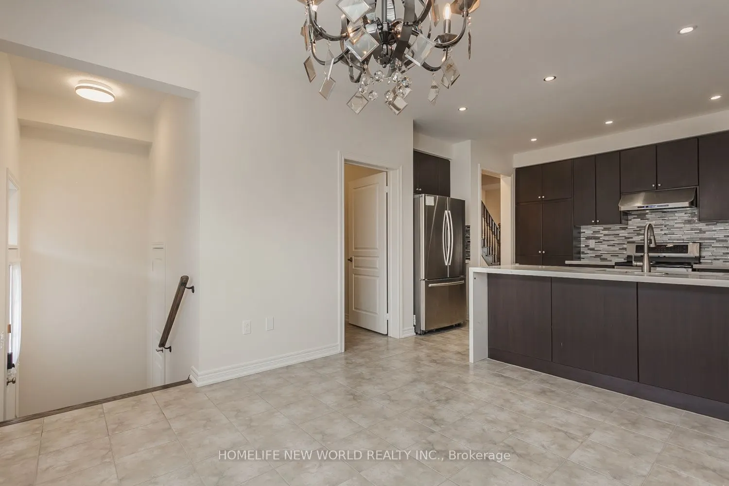 39 Cherna Avenue S