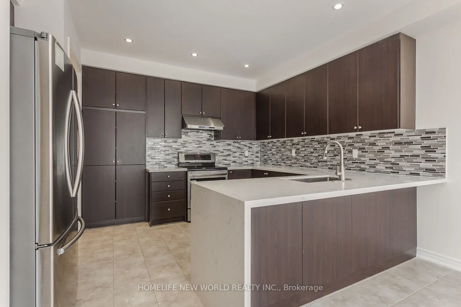 39 Cherna Avenue S