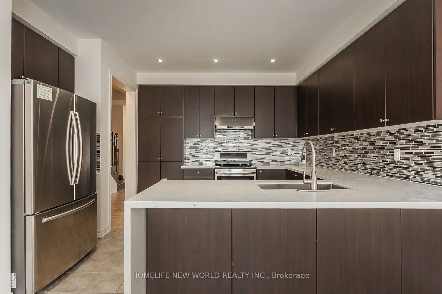 39 Cherna Avenue S