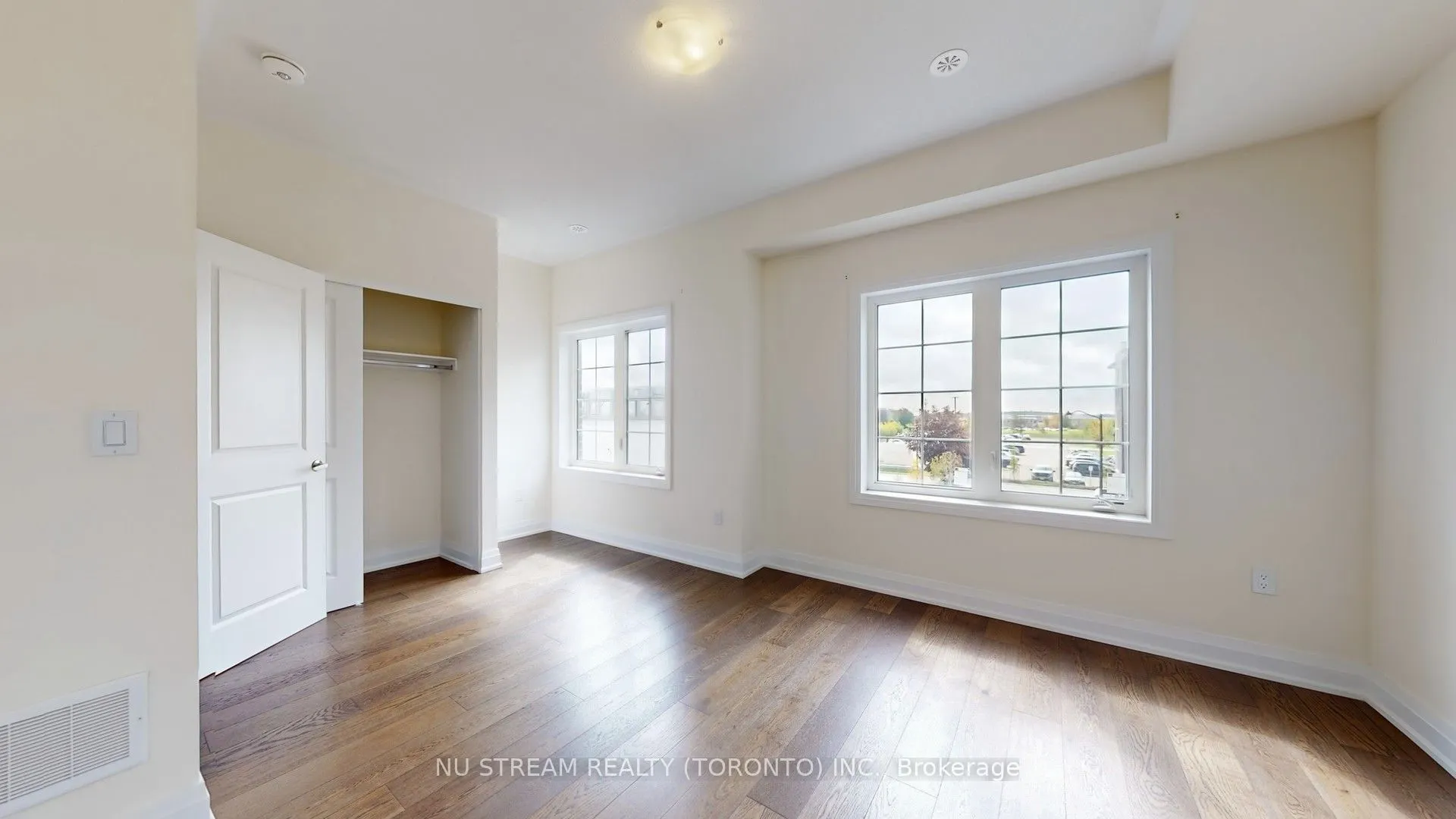 68 Clippers Crescent