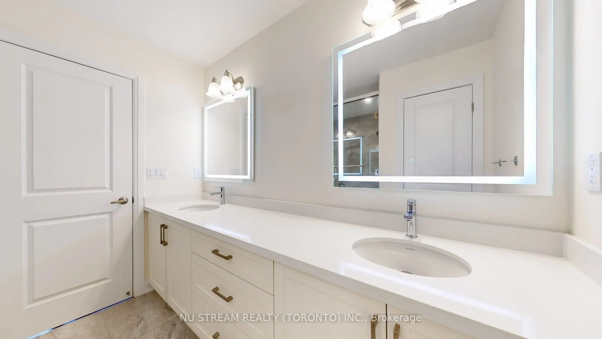 68 Clippers Crescent