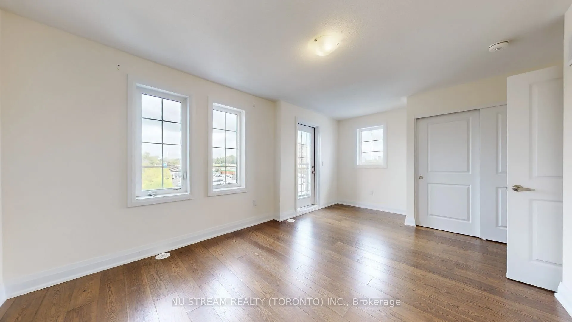 68 Clippers Crescent