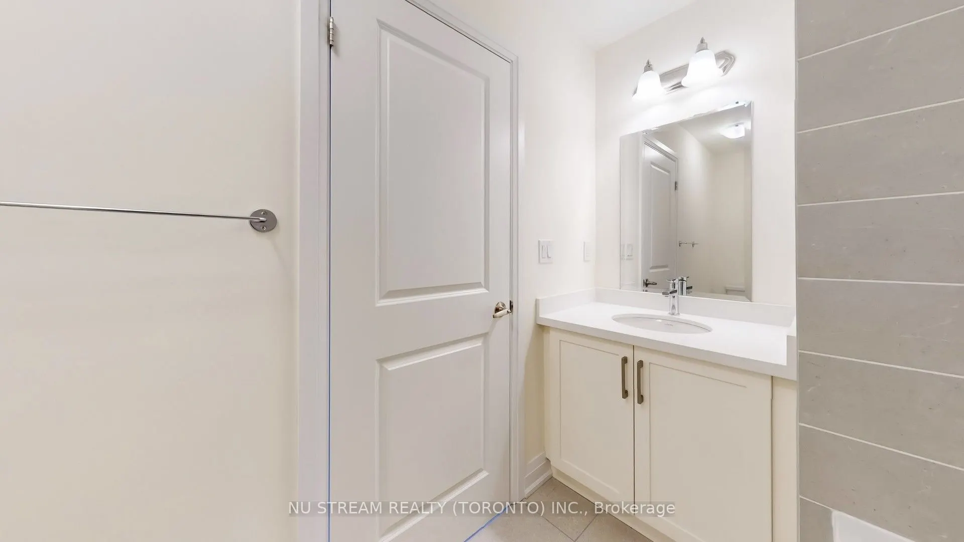 68 Clippers Crescent