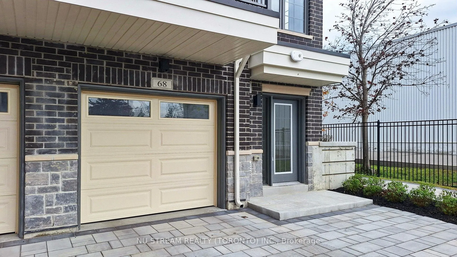68 Clippers Crescent