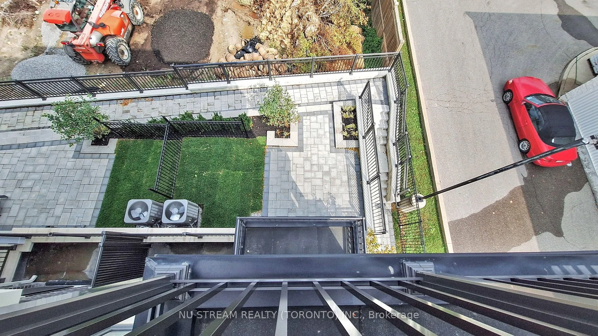 68 Clippers Crescent