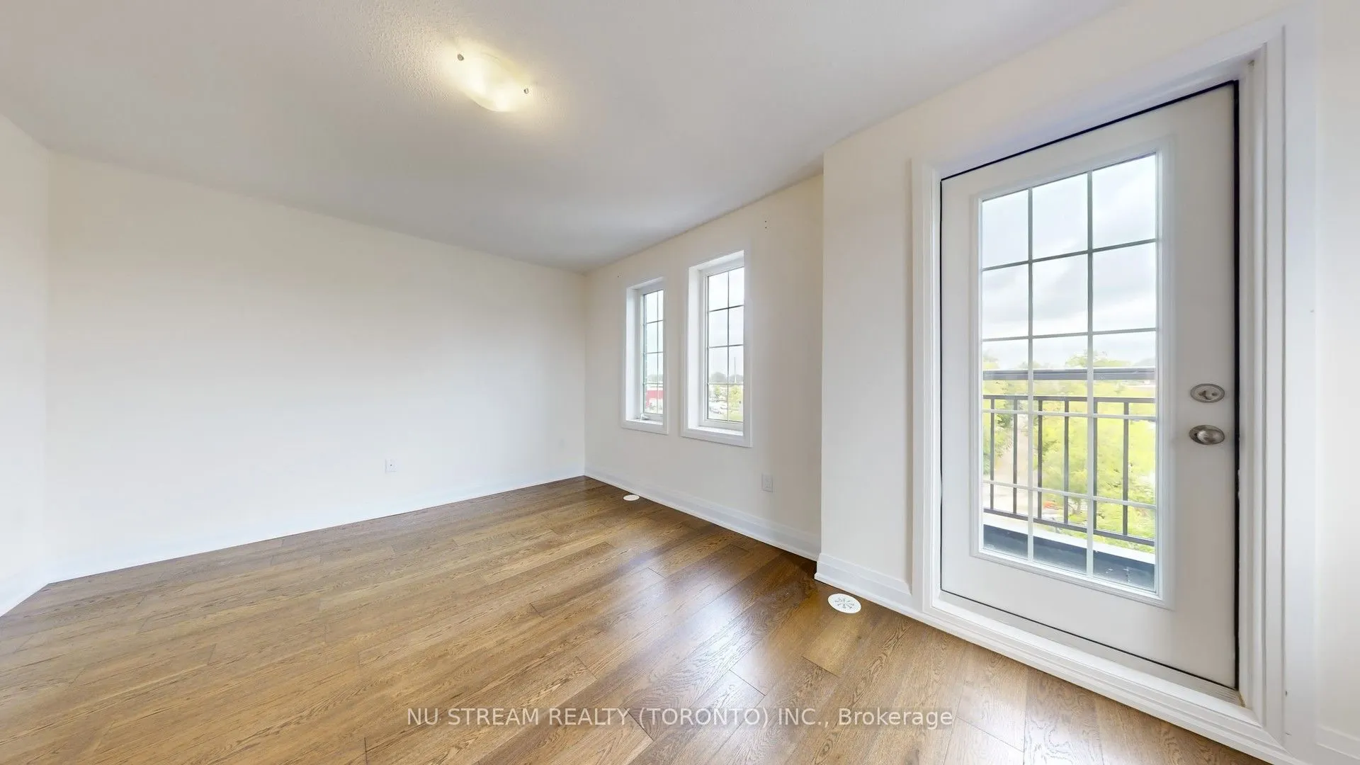 68 Clippers Crescent