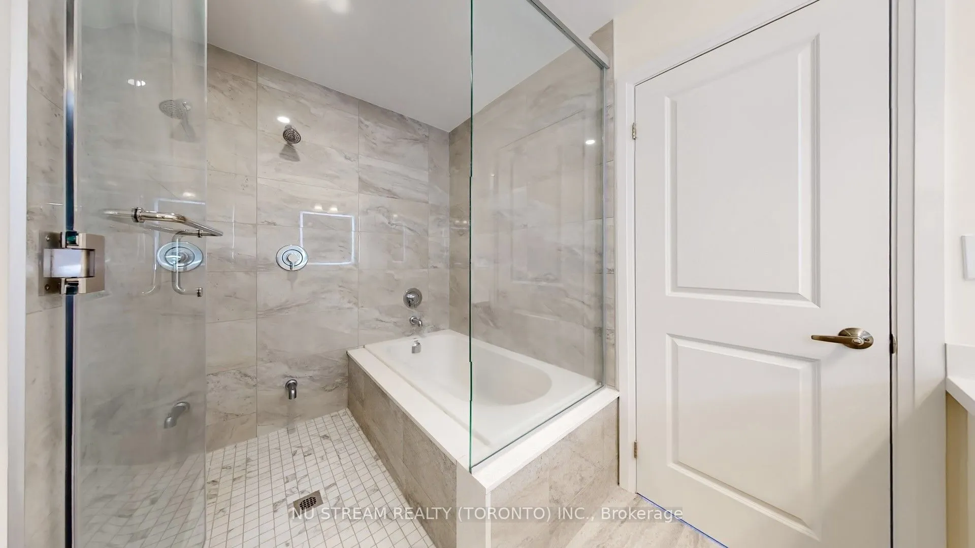 68 Clippers Crescent