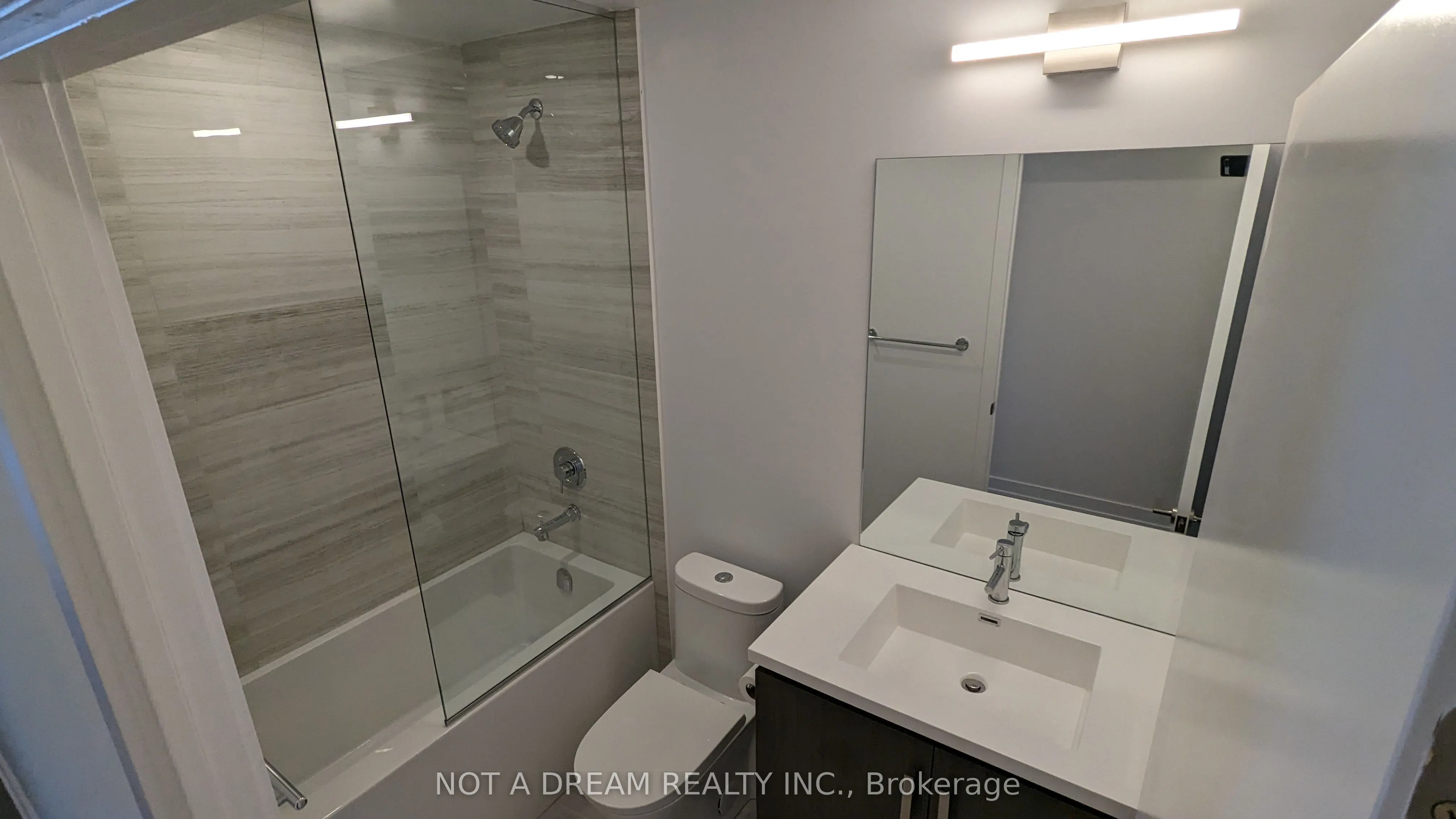 38 Honeycrisp Crescent, #820