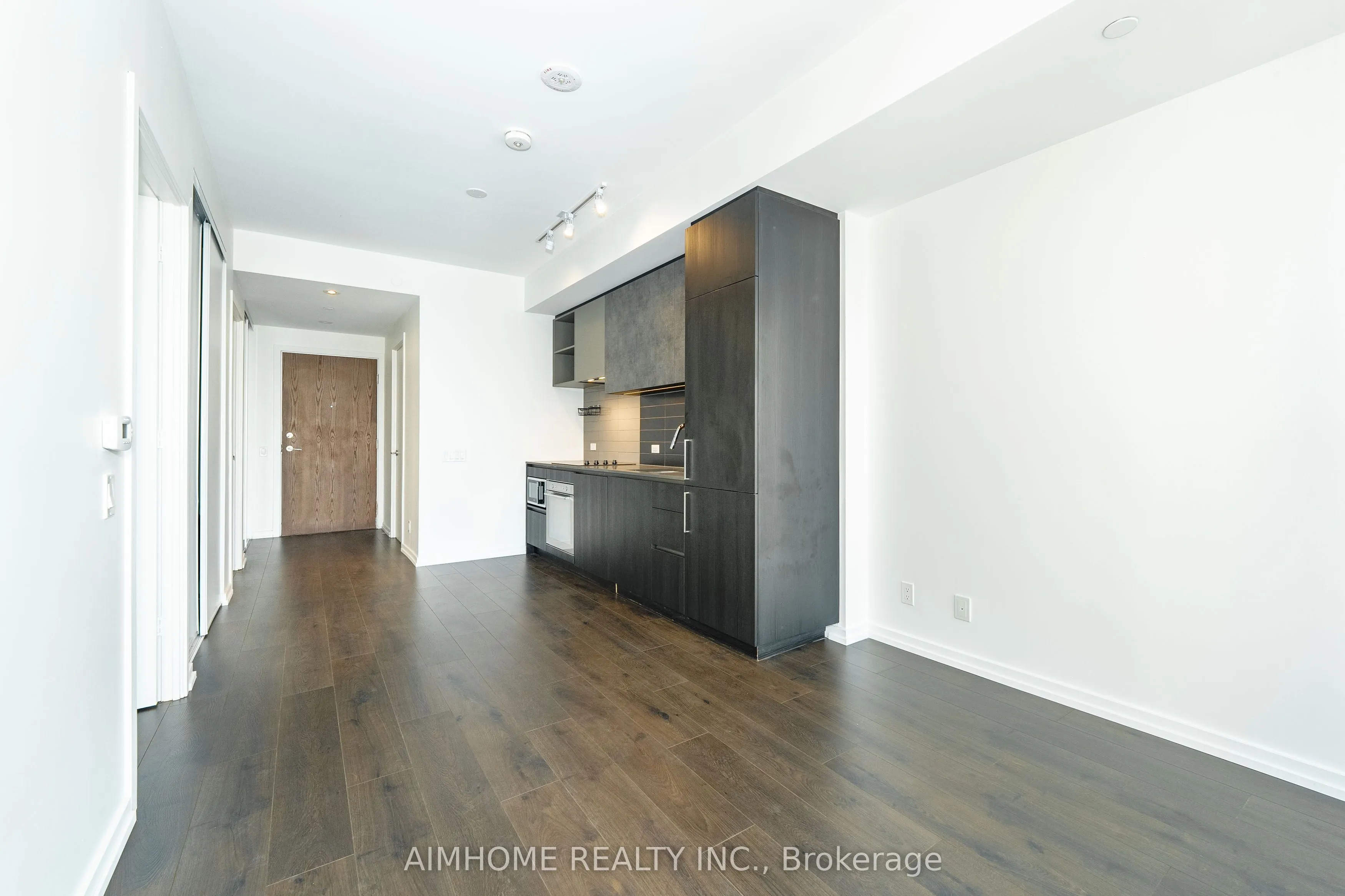 7890 Jane Street, #5005