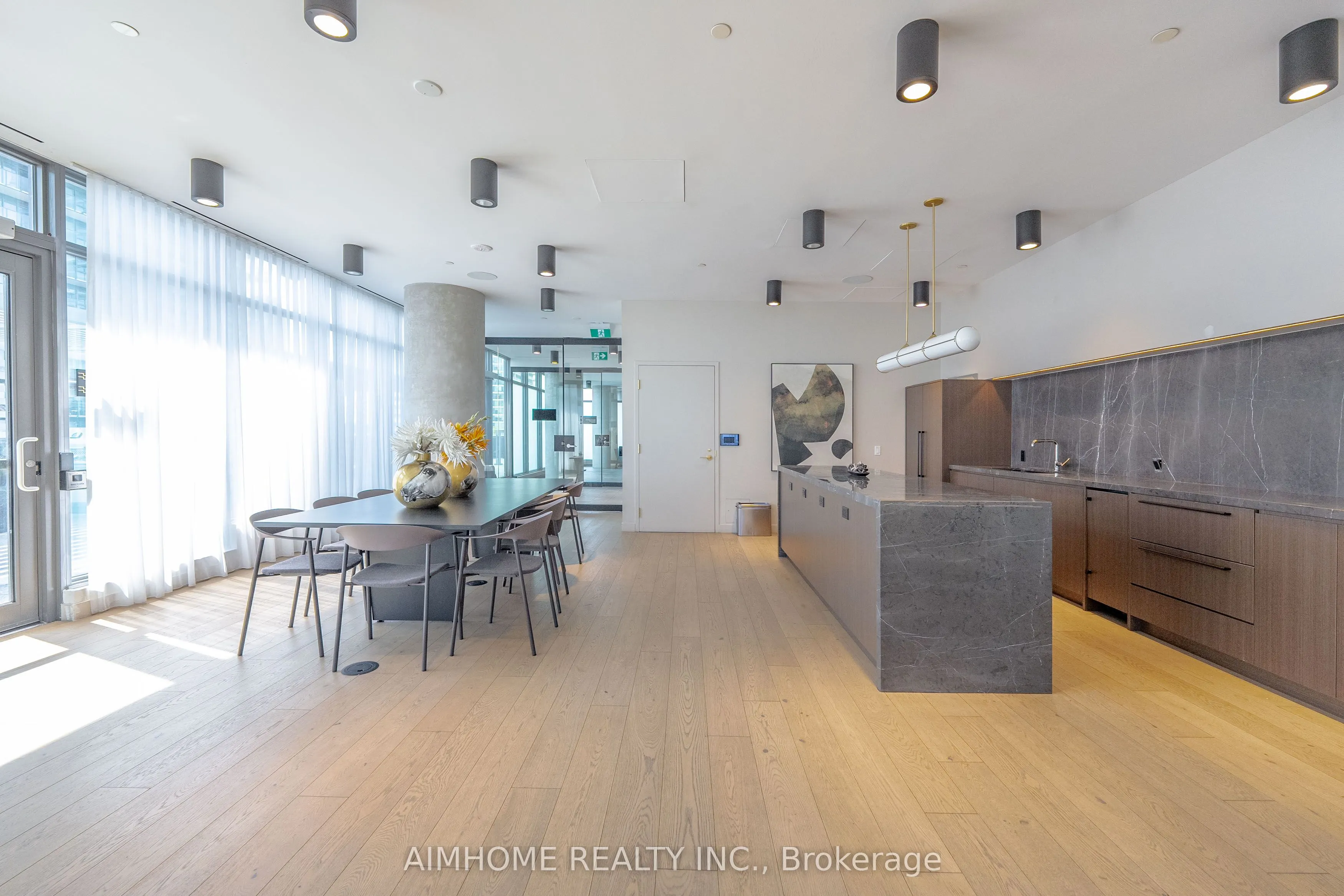 7890 Jane Street, #5005