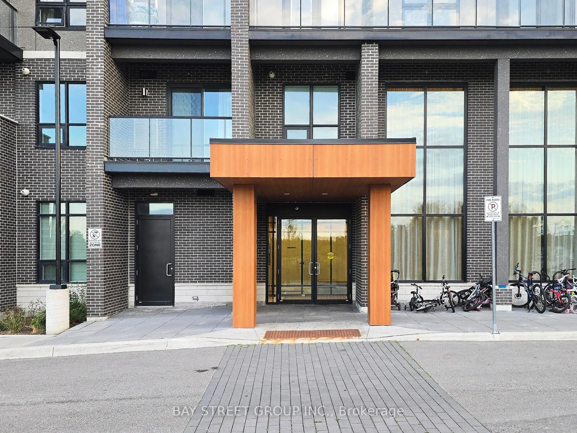 9700 Ninth Line, #323