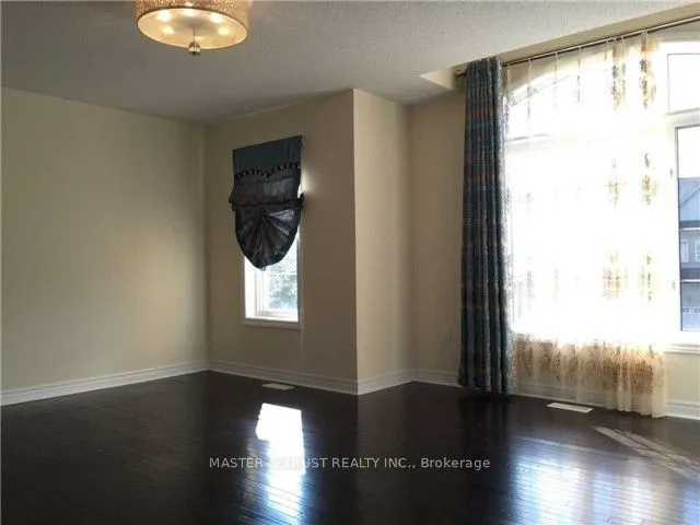 76 Nature Way Crescent