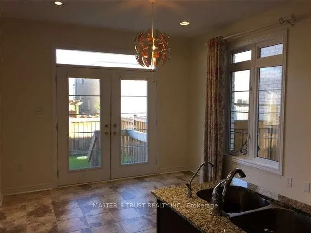 76 Nature Way Crescent