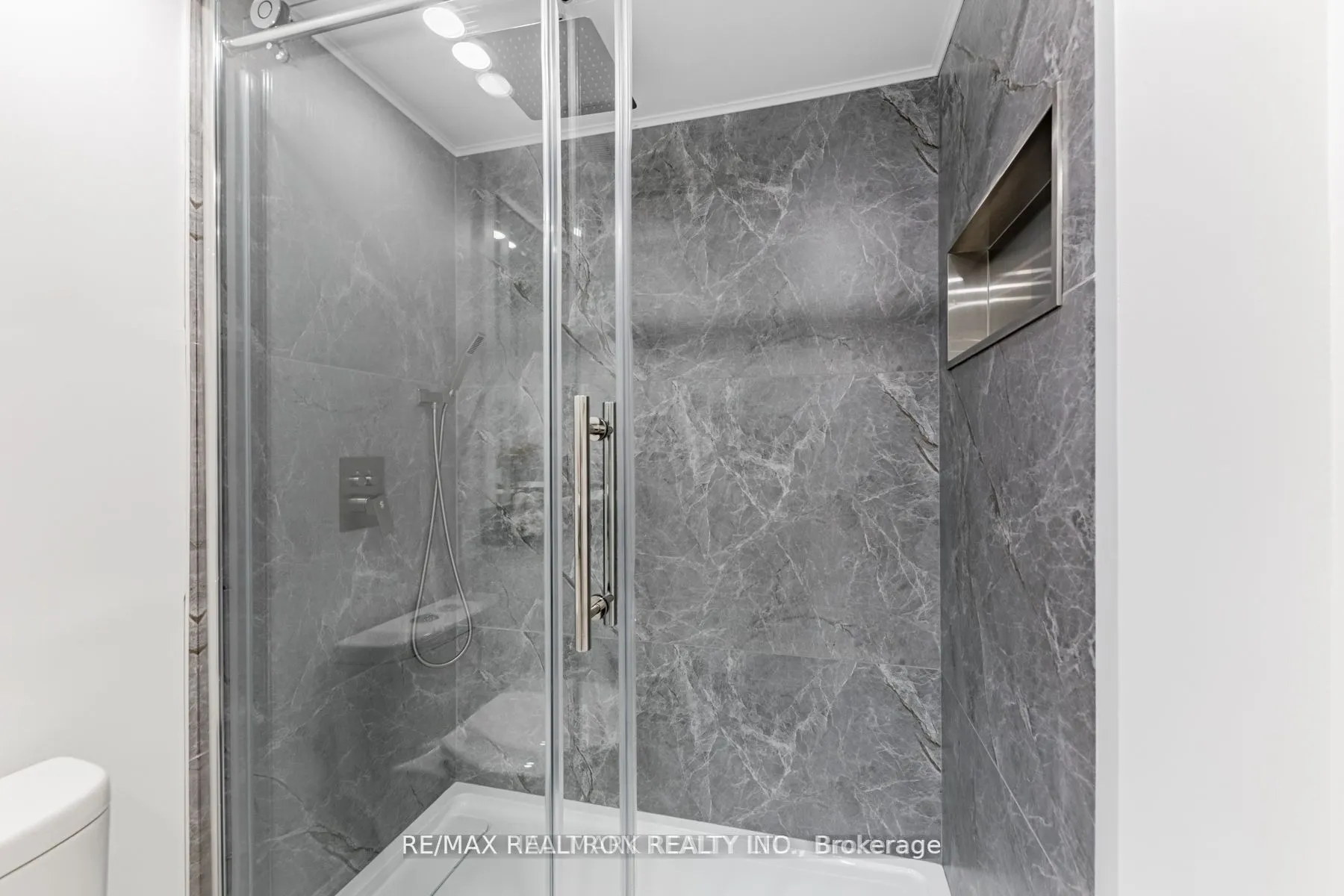 333 Clark Avenue W, #321