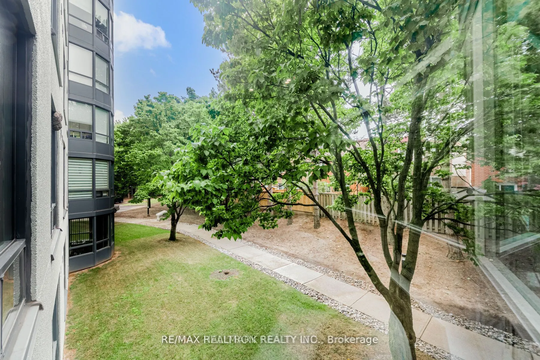 333 Clark Avenue W, #321