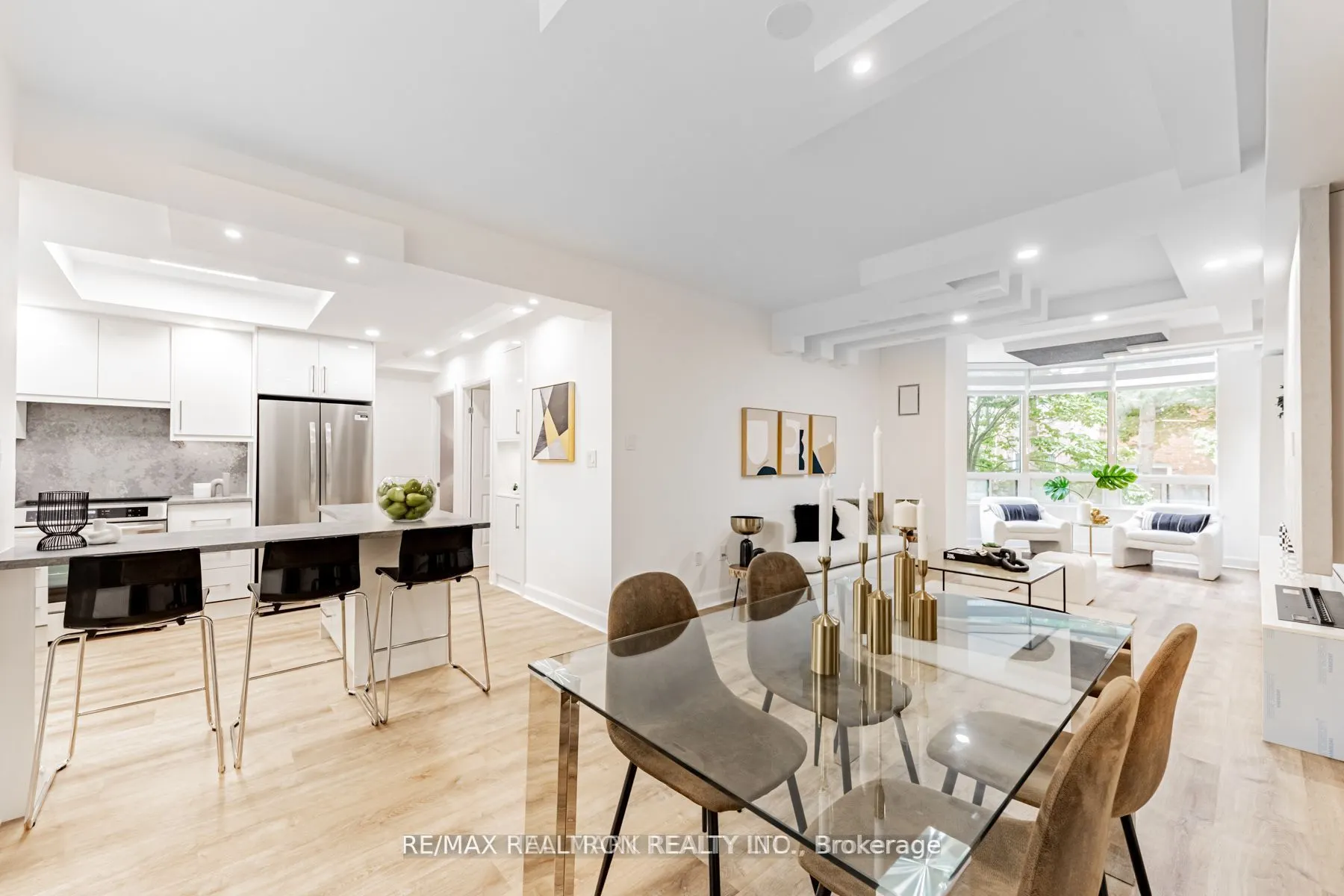 333 Clark Avenue W, #321
