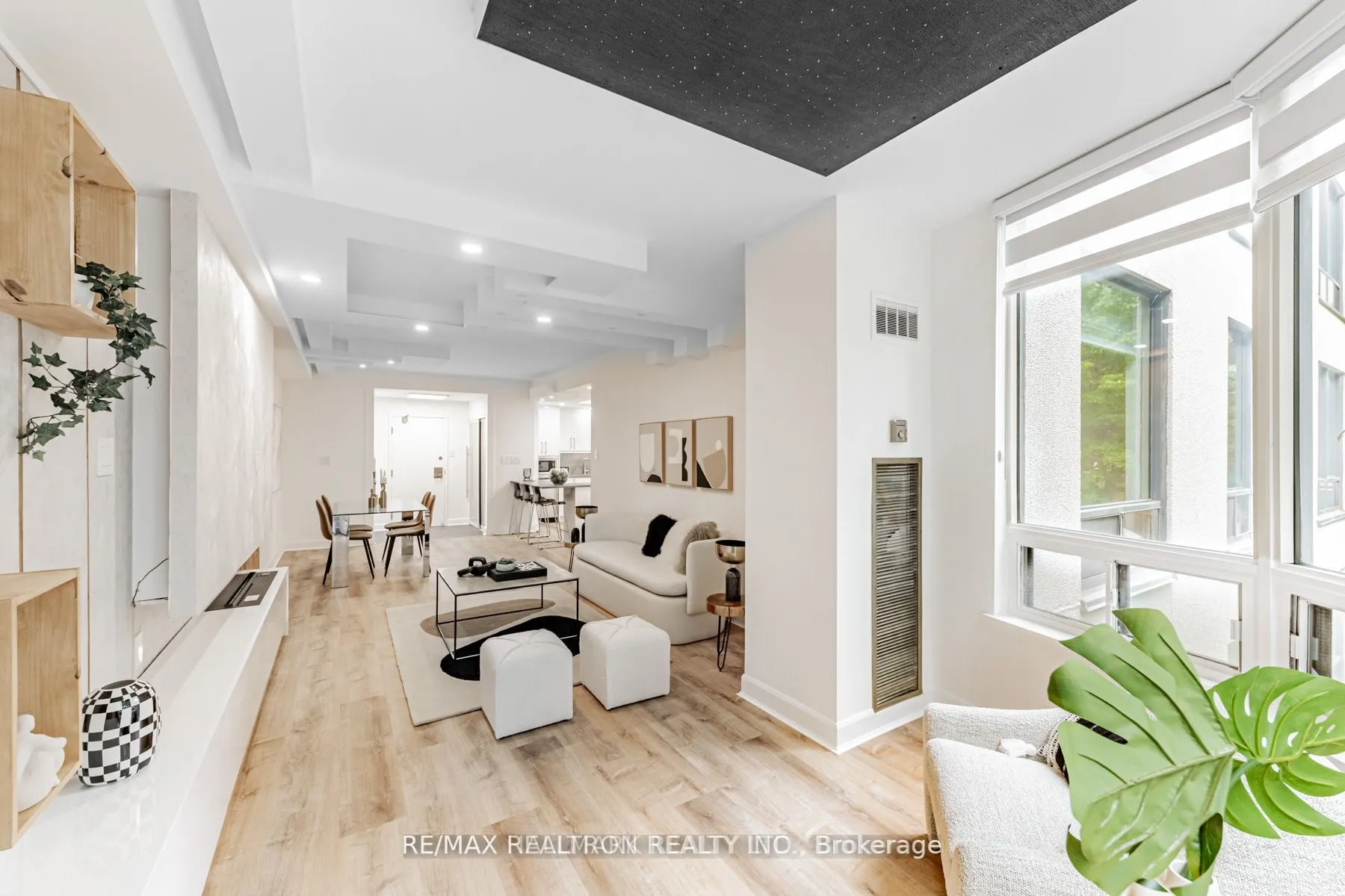 333 Clark Avenue W, #321