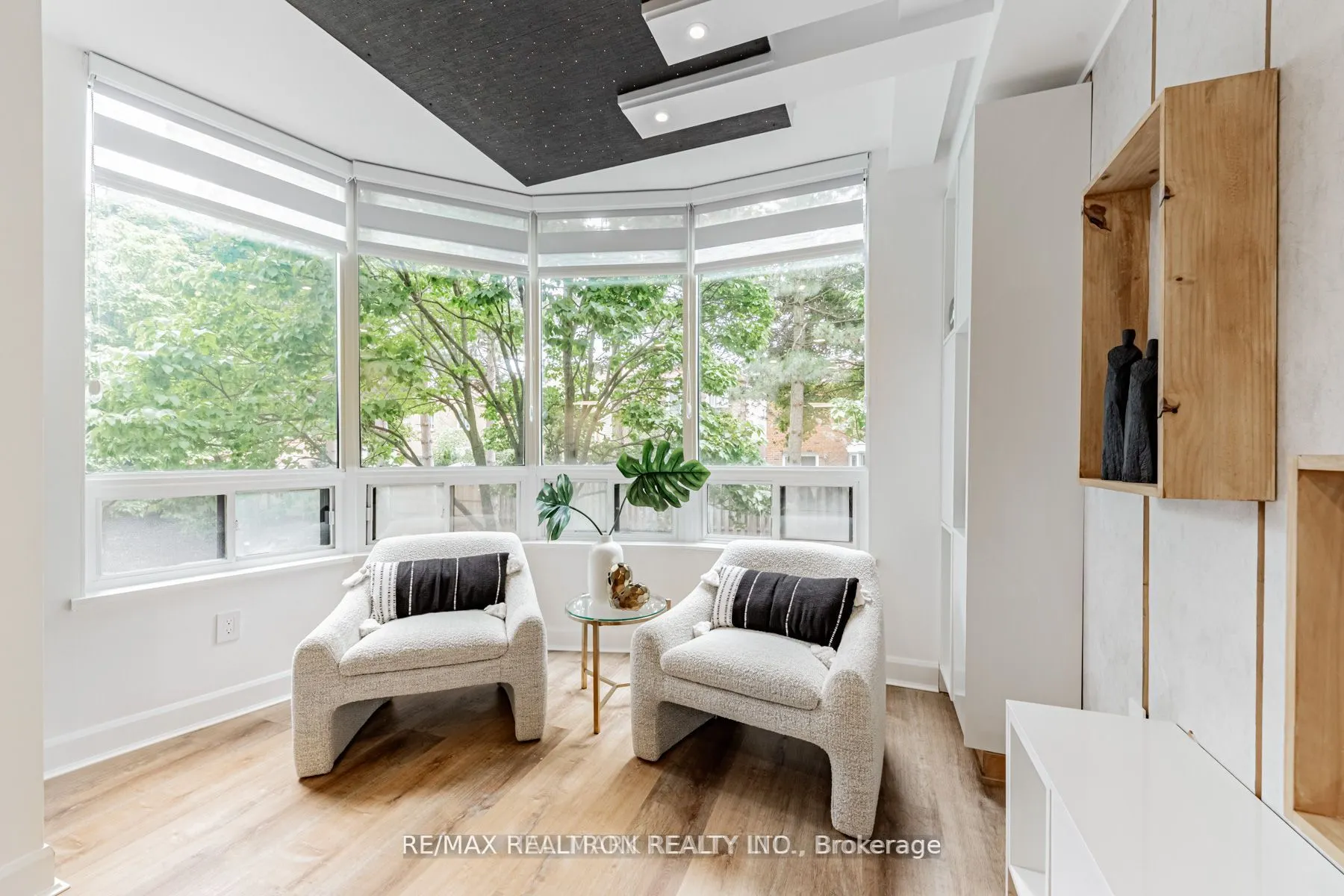 333 Clark Avenue W, #321